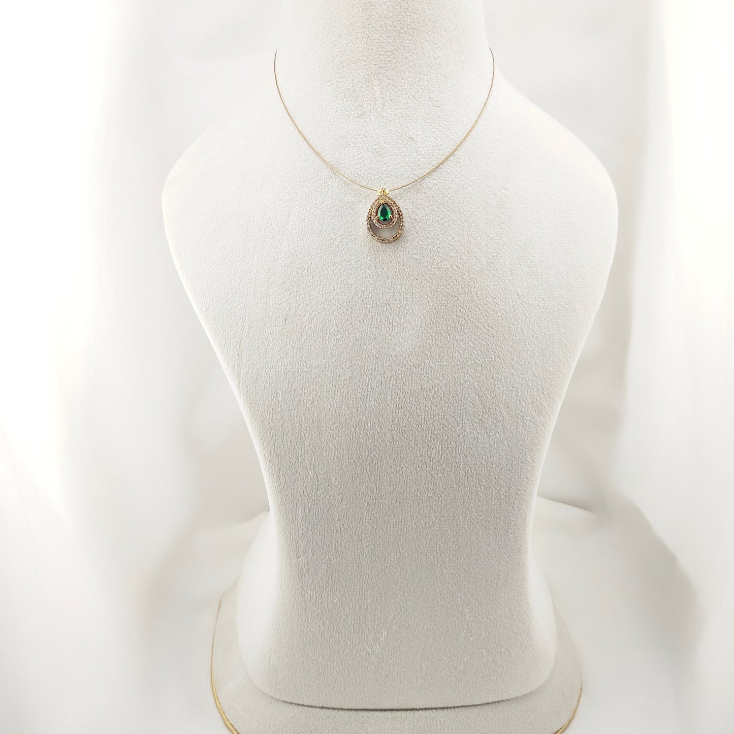 Green stone double drop pendant invisible chain