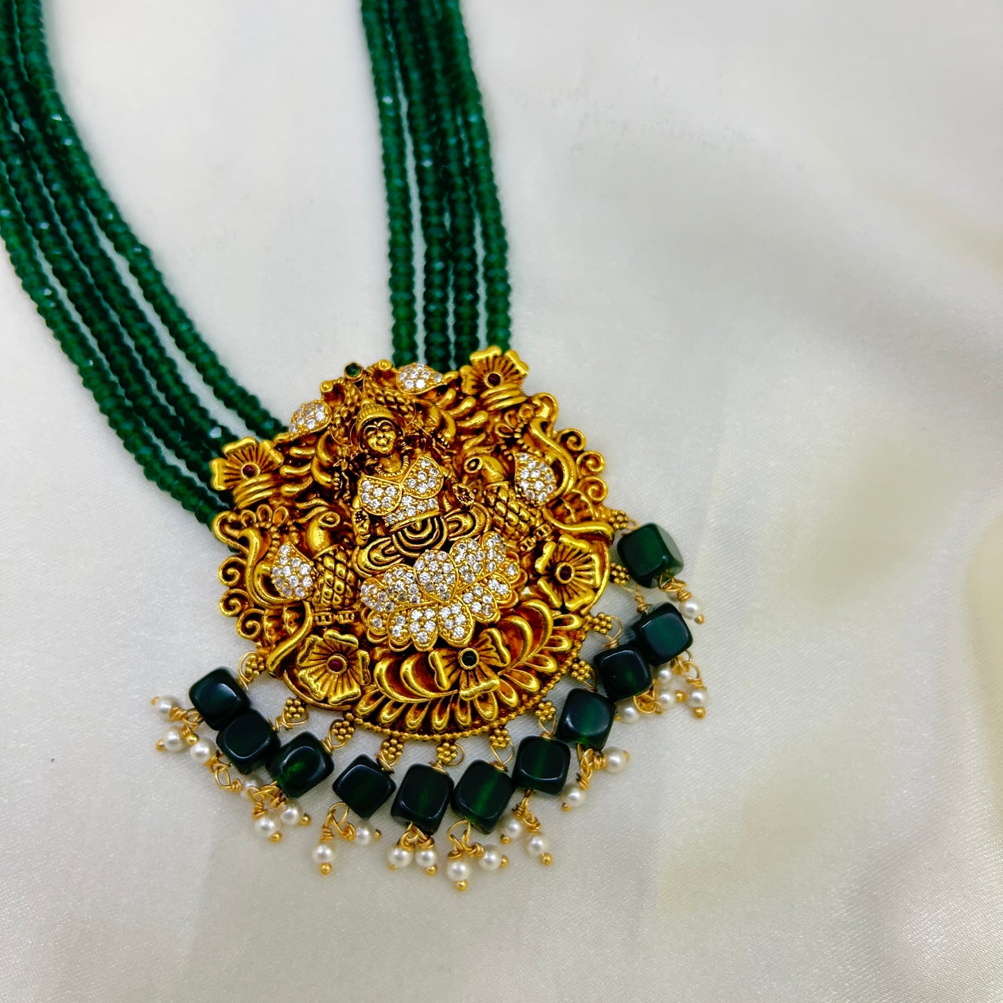 Long necklace with green semiprecious beads and Lakshmi pendants - 2