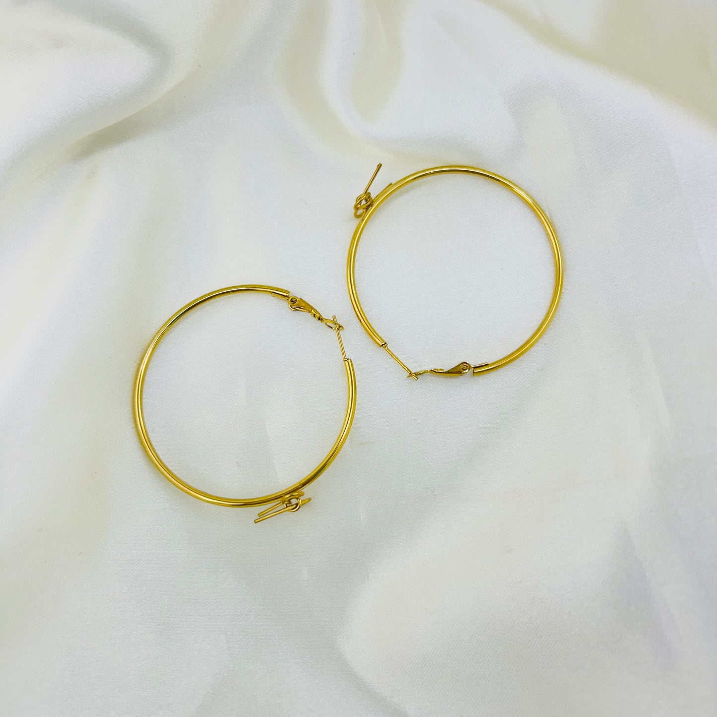 18K Gold Plated Hoop Earrings – Twisted Bow Accent Demi-Fine