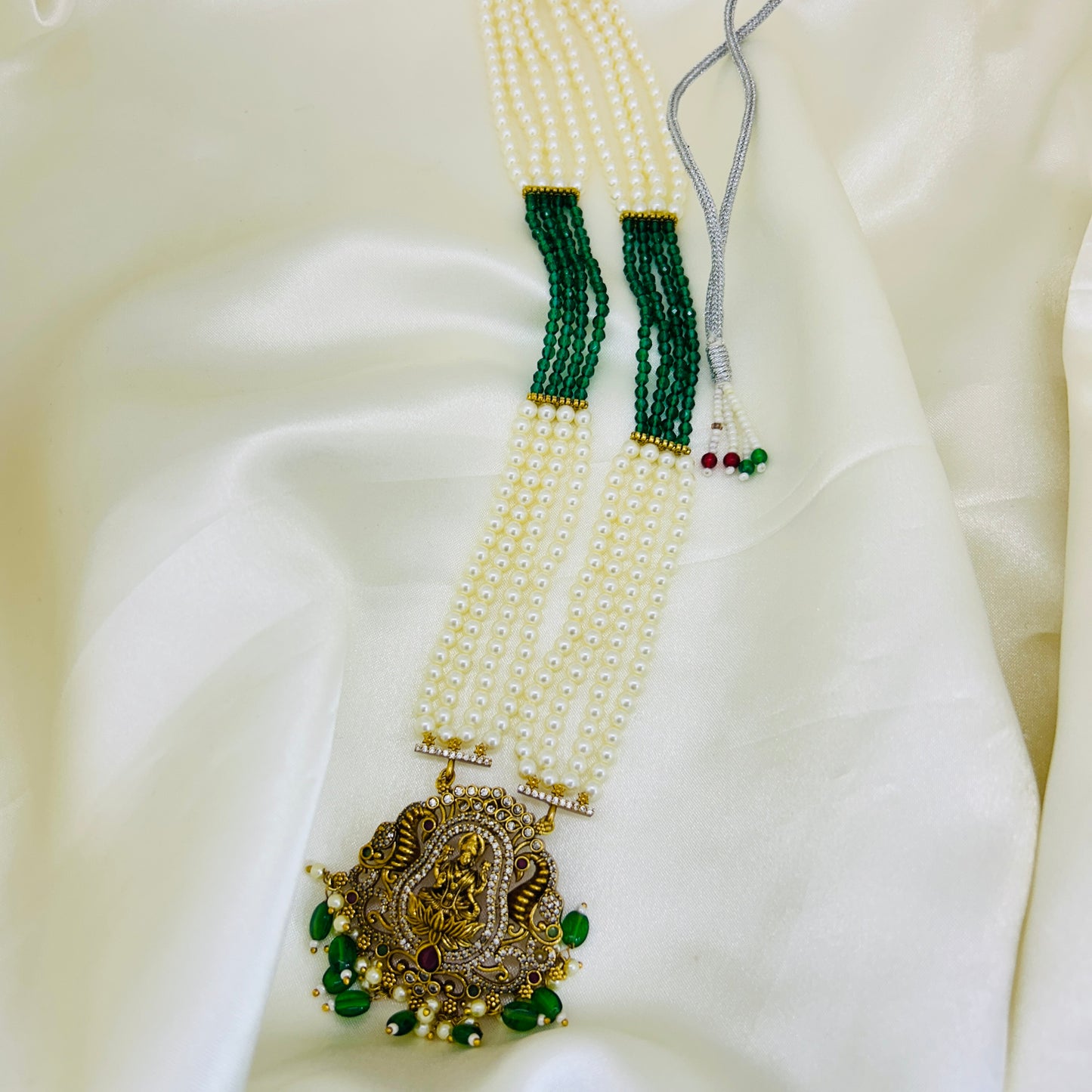 FOUR LAYER PEARL HAARA – LAKSHMI CENTRE PENDANT