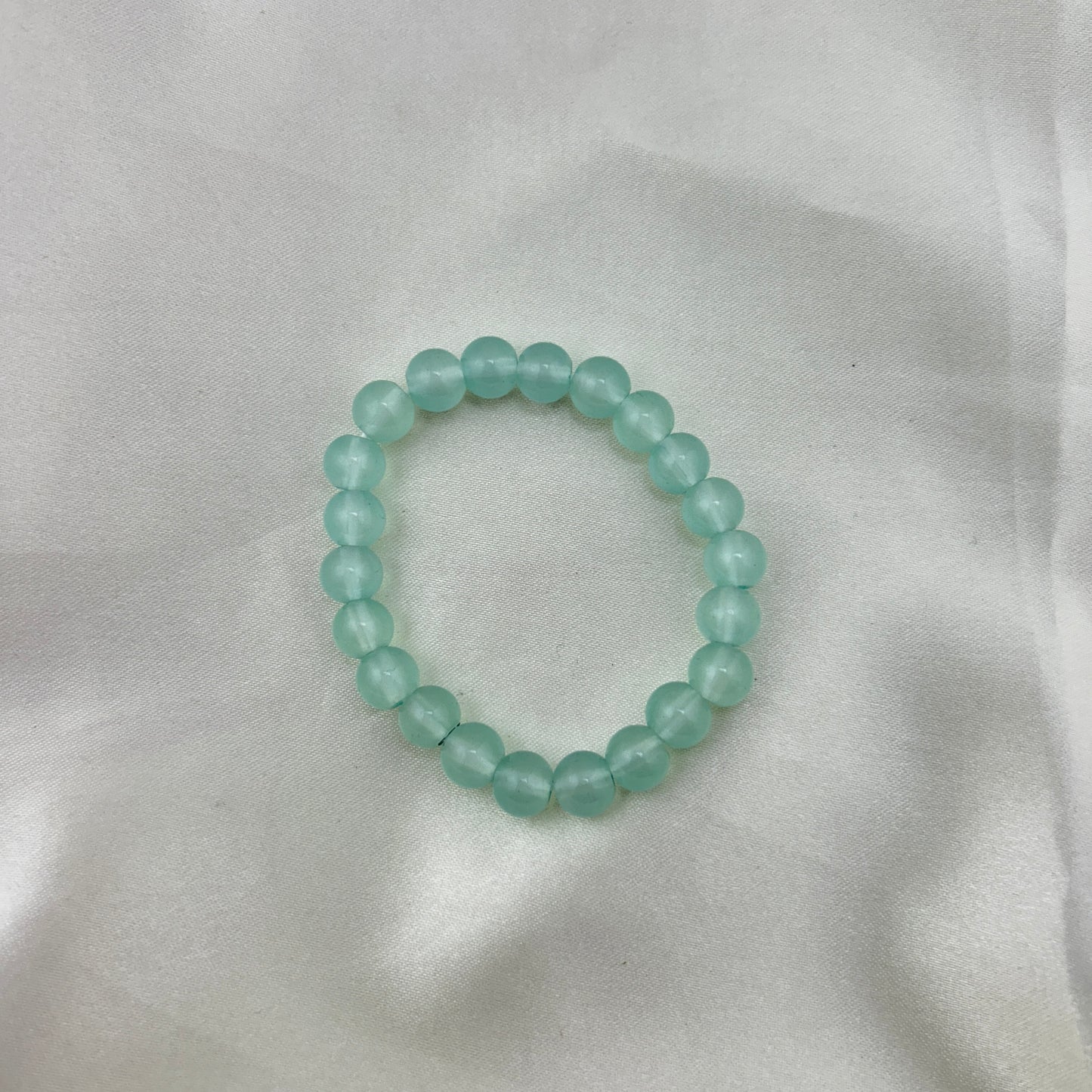 Round and smooth light blue crystal bracelet