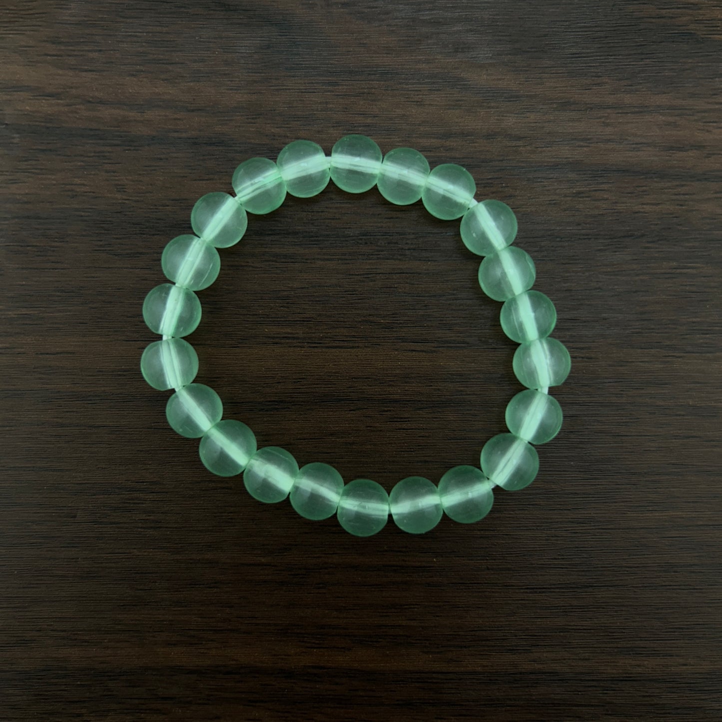 Round and smooth sea green crystal bracelet