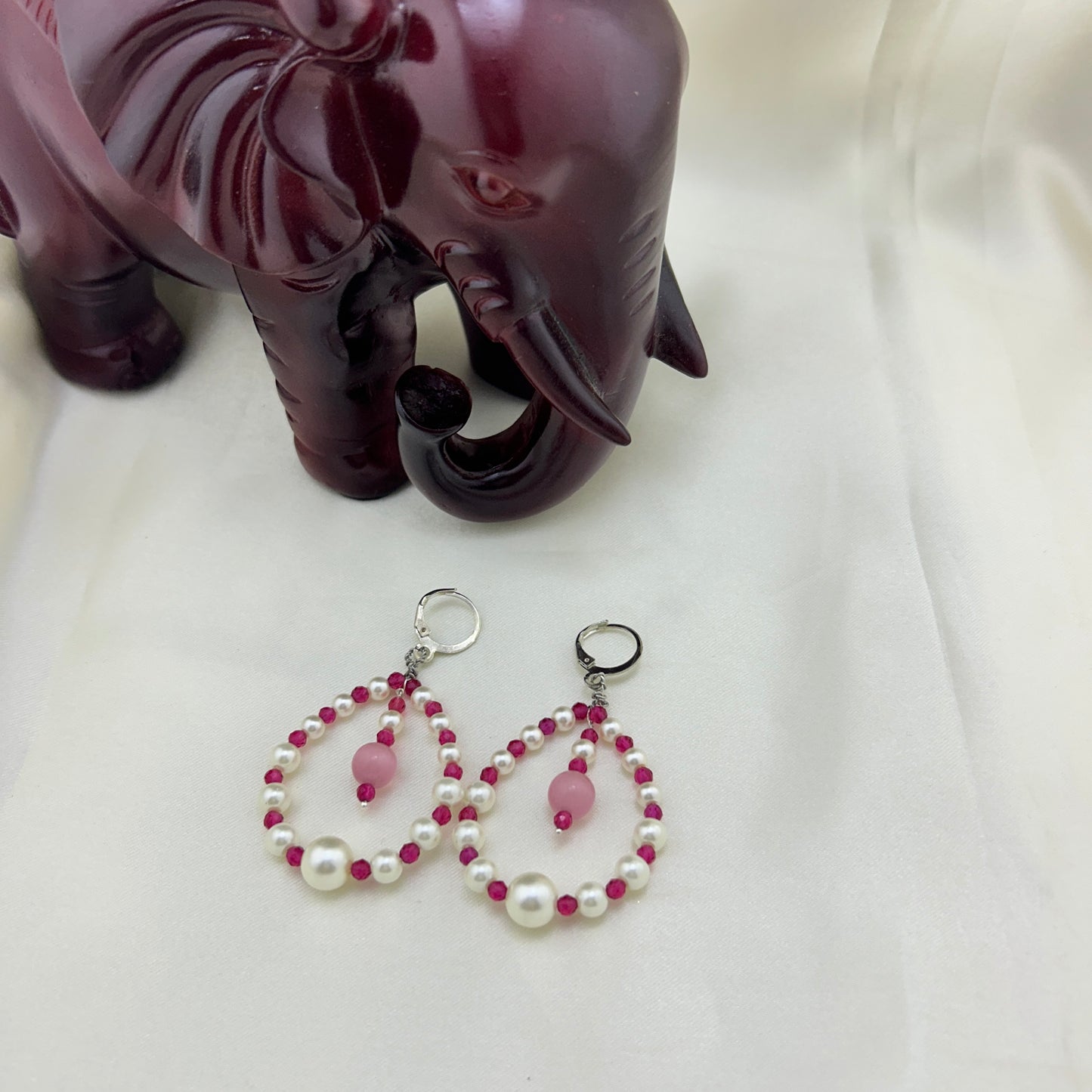 Pearl earring drops