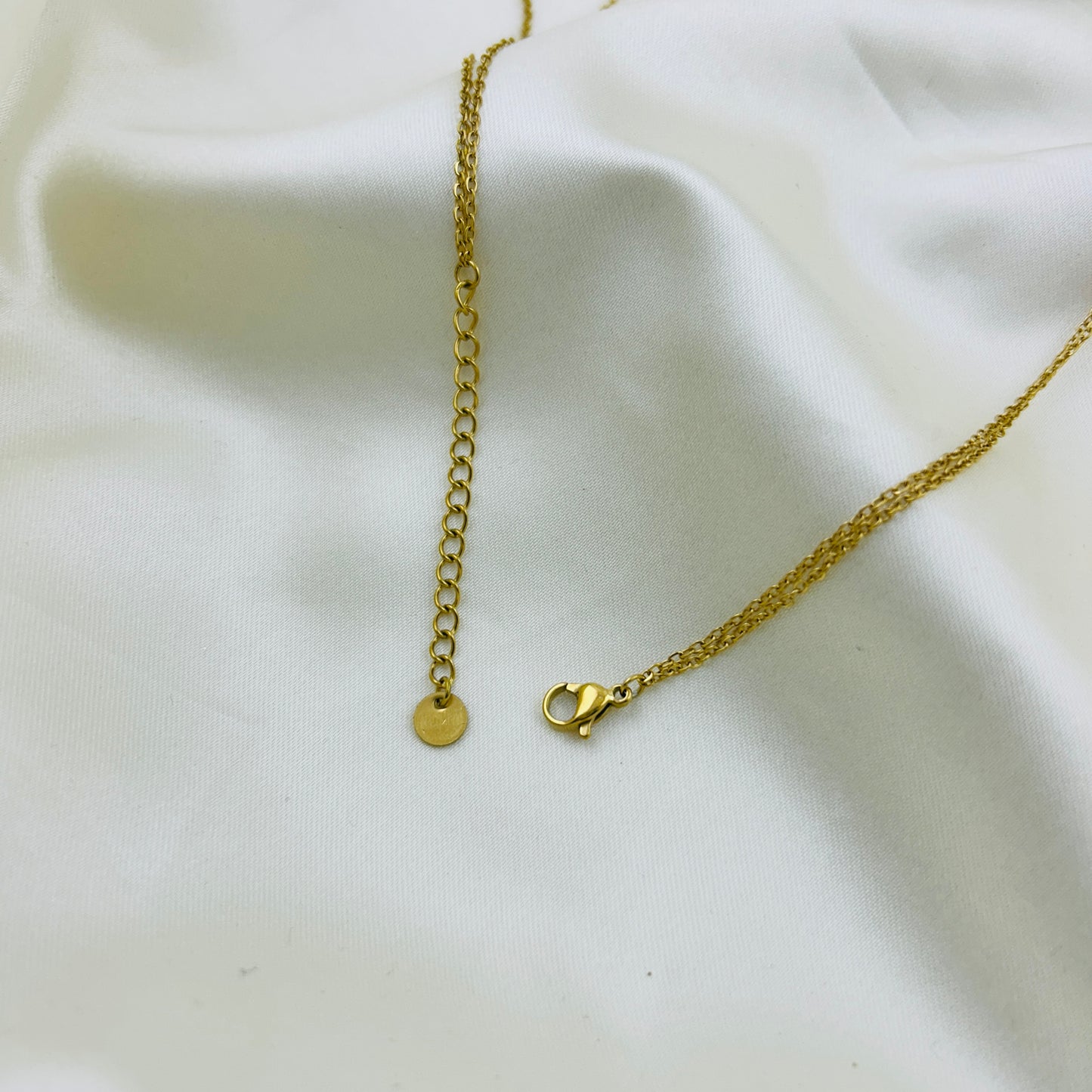 Two layer heart and a pearl demifine necklace
