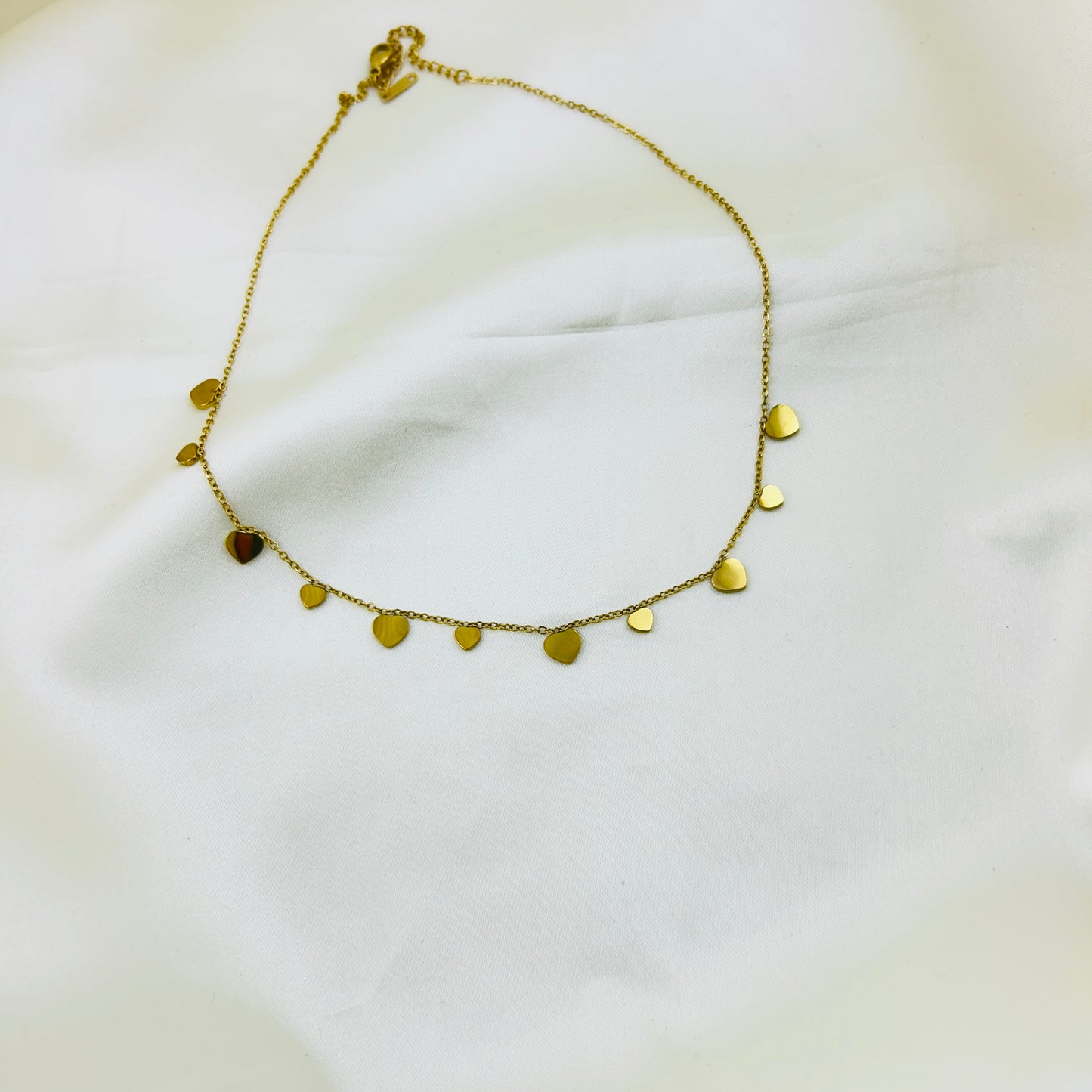Multiple heart pendants around thin chain - Demifine necklace
