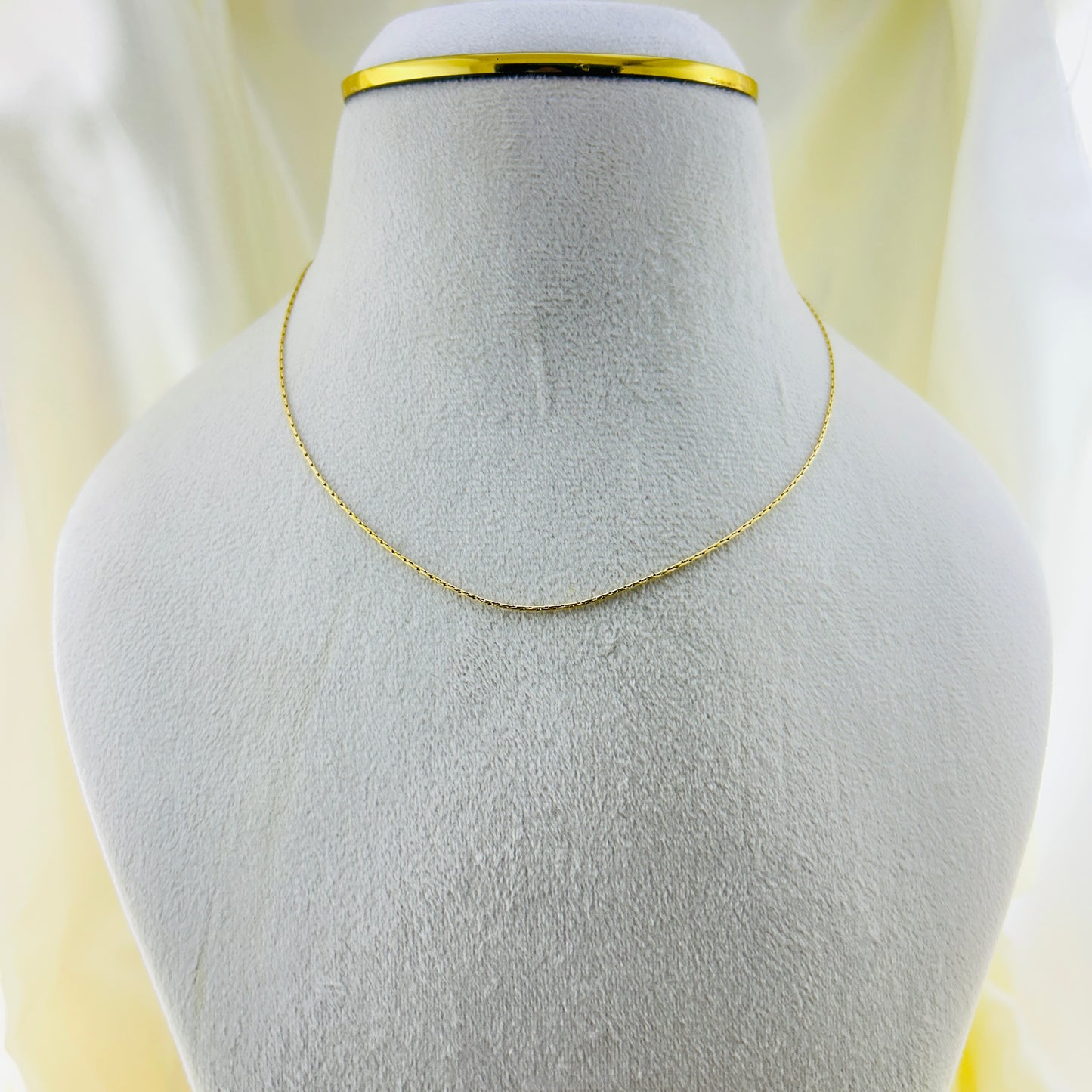 Thin plain demifine neckchain - necklace