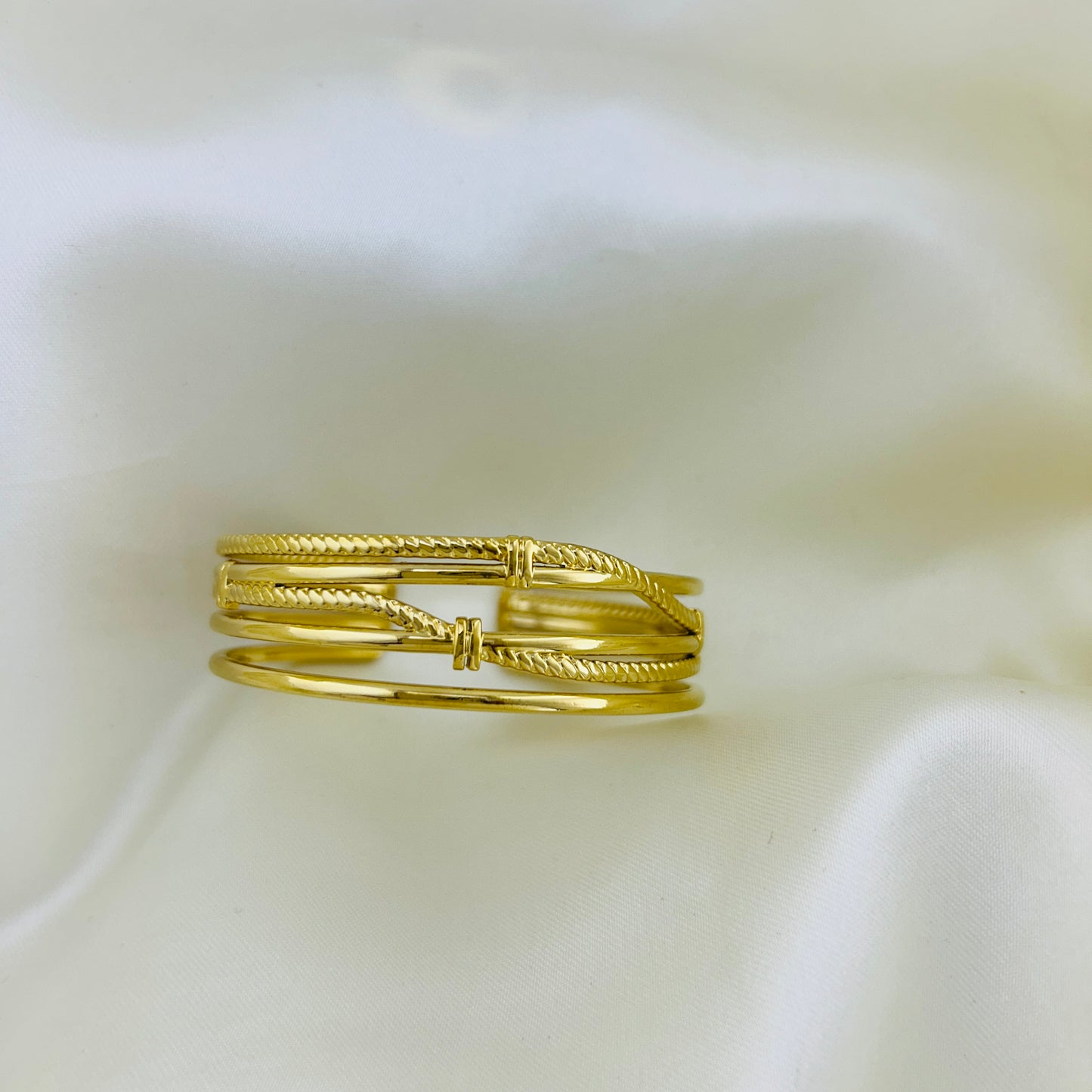 Five layer textured golden cuff bracelet - kada
