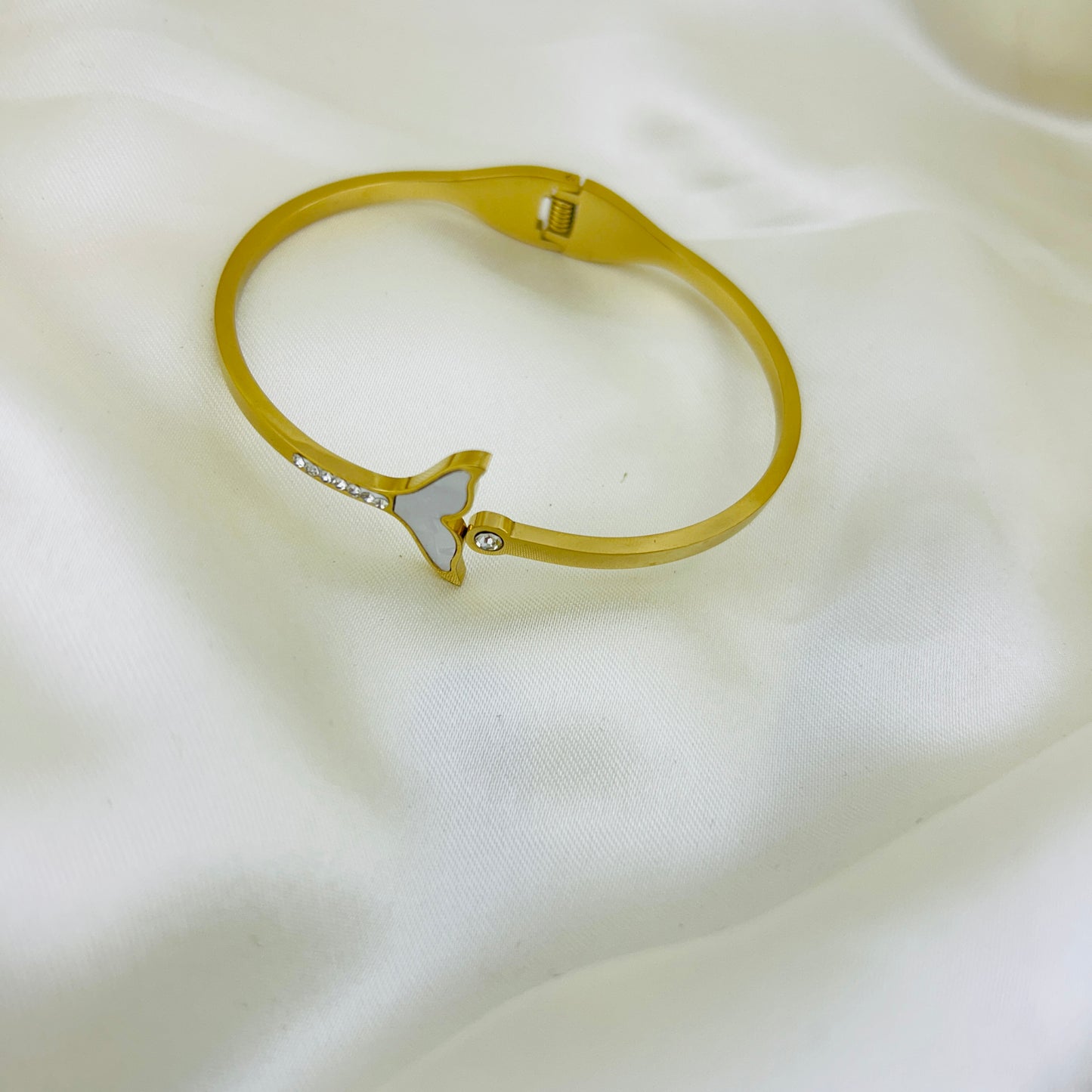 Fish tail clutch bracelet - kada