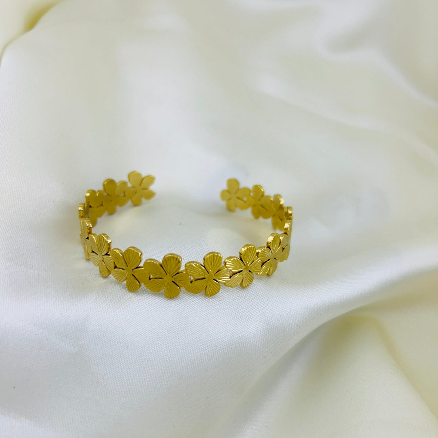 Flower cuff bracelet - adjustable kada