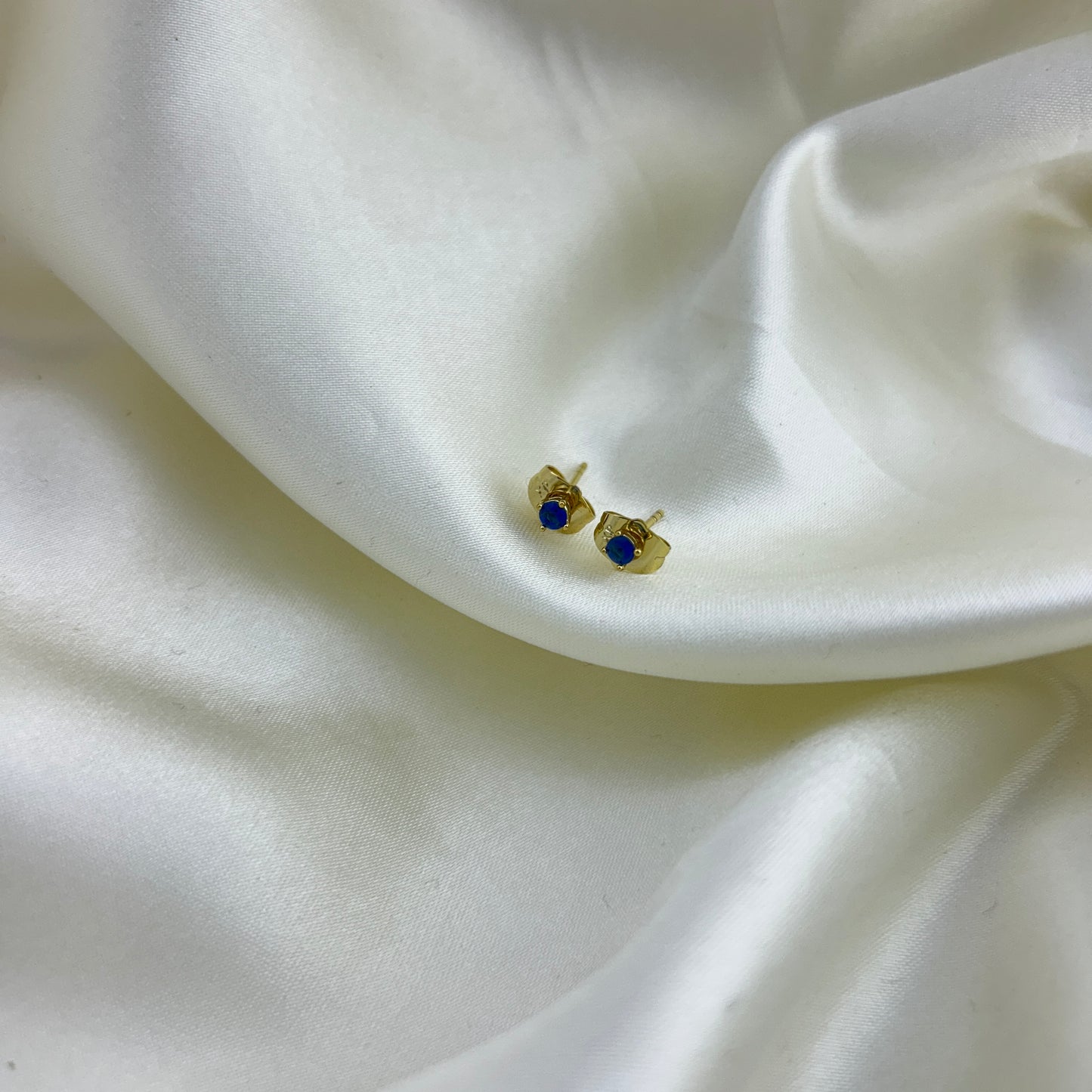 Tiny blue stone studs - minimal earrings