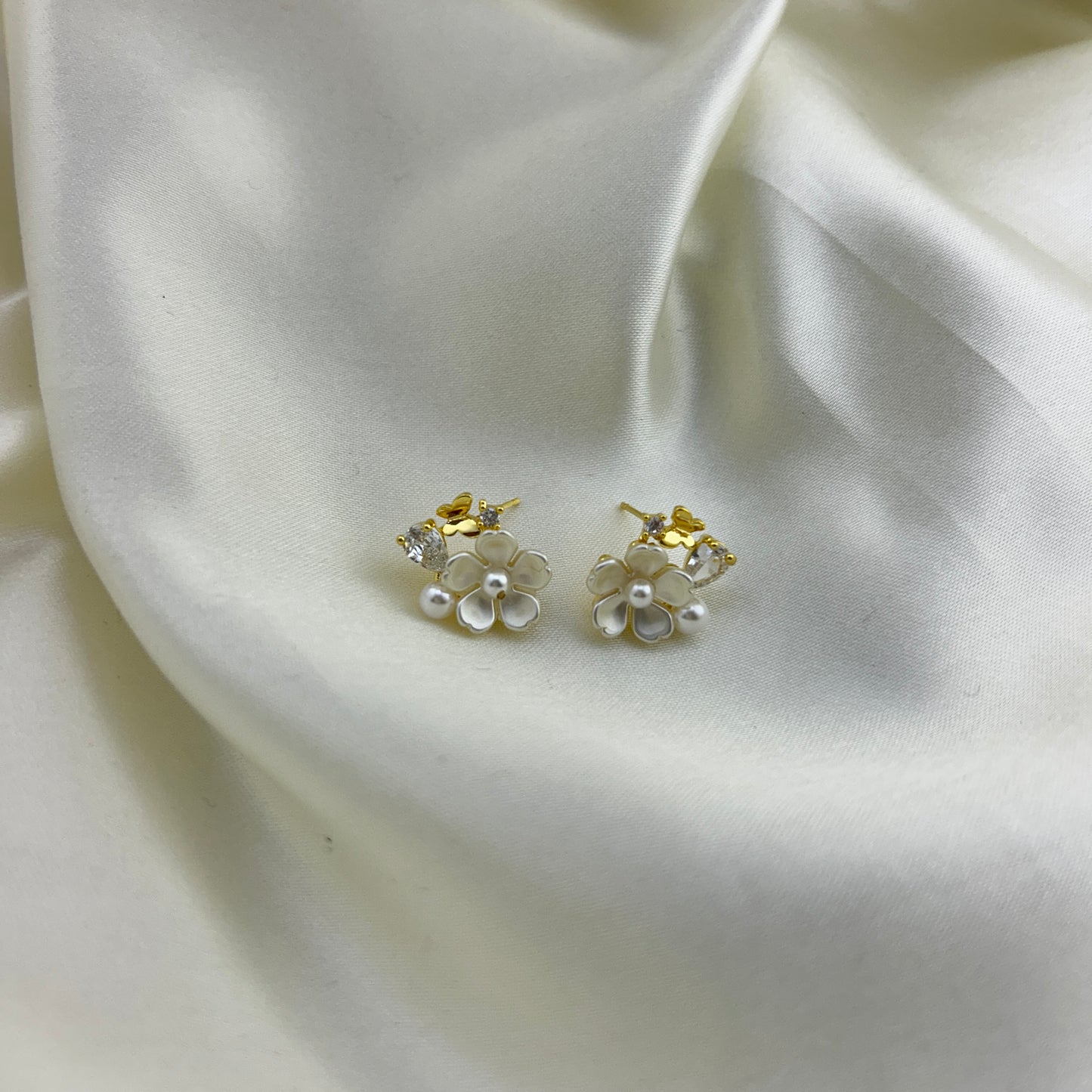 Nature inspired beautiful flower and butterfly studs - earrings