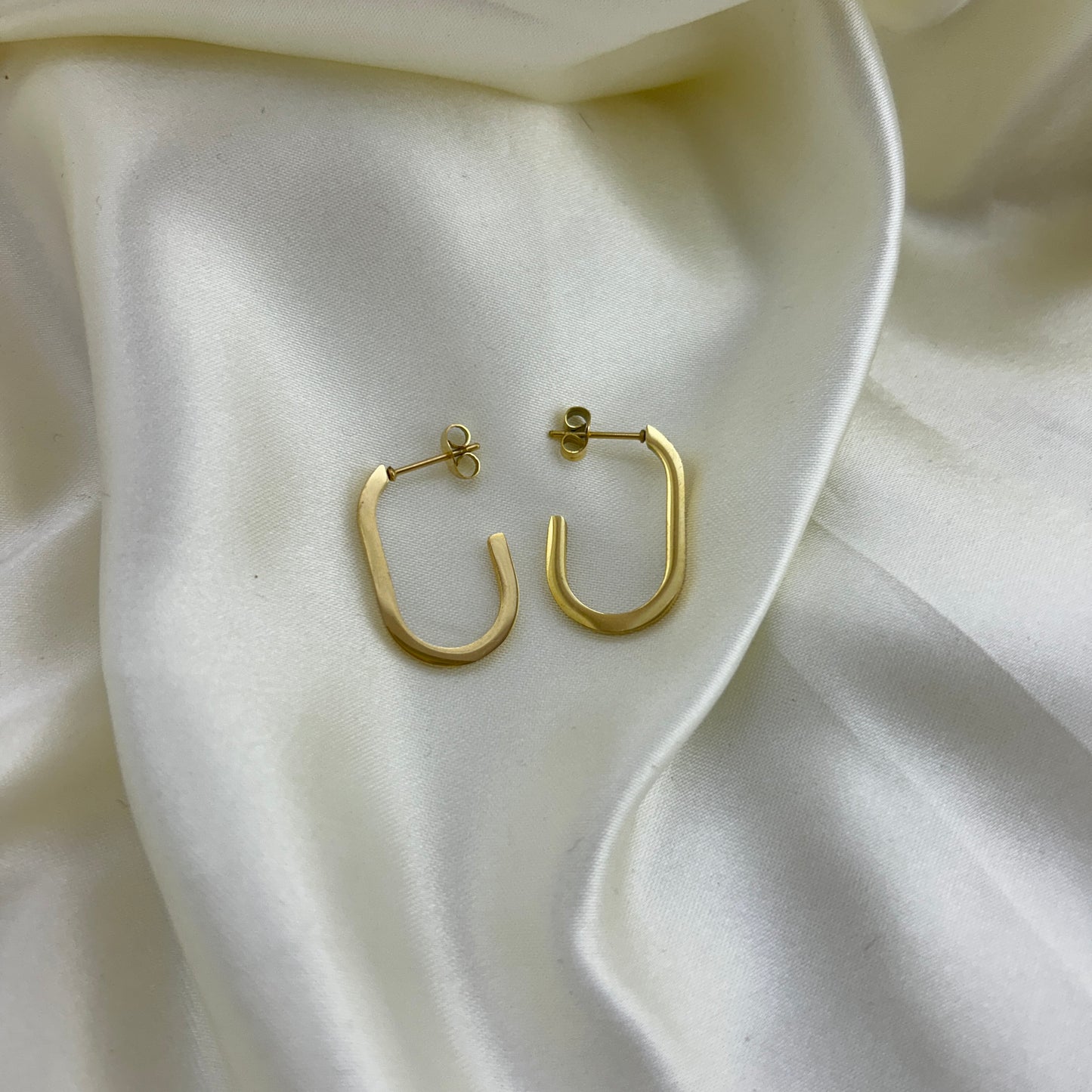 Simple golden hoops - earrings