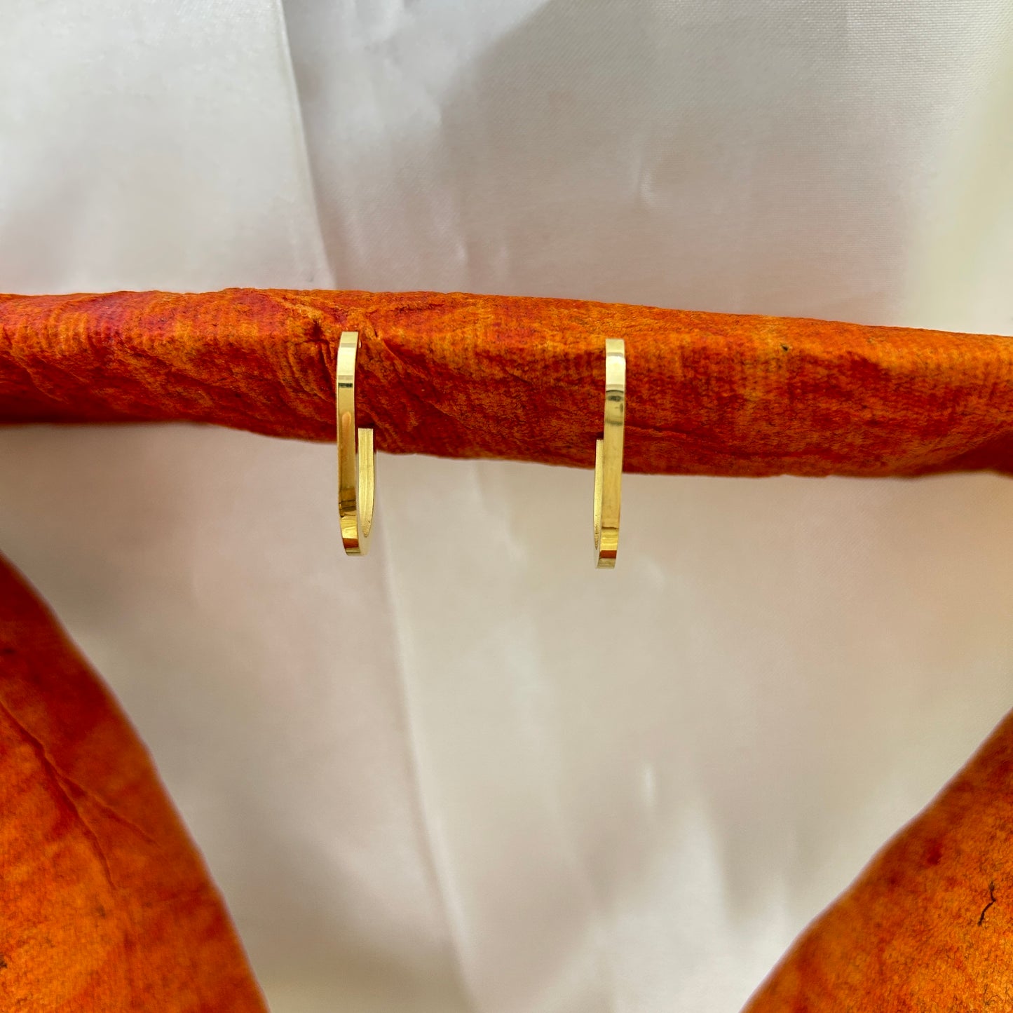 Simple golden hoops - earrings