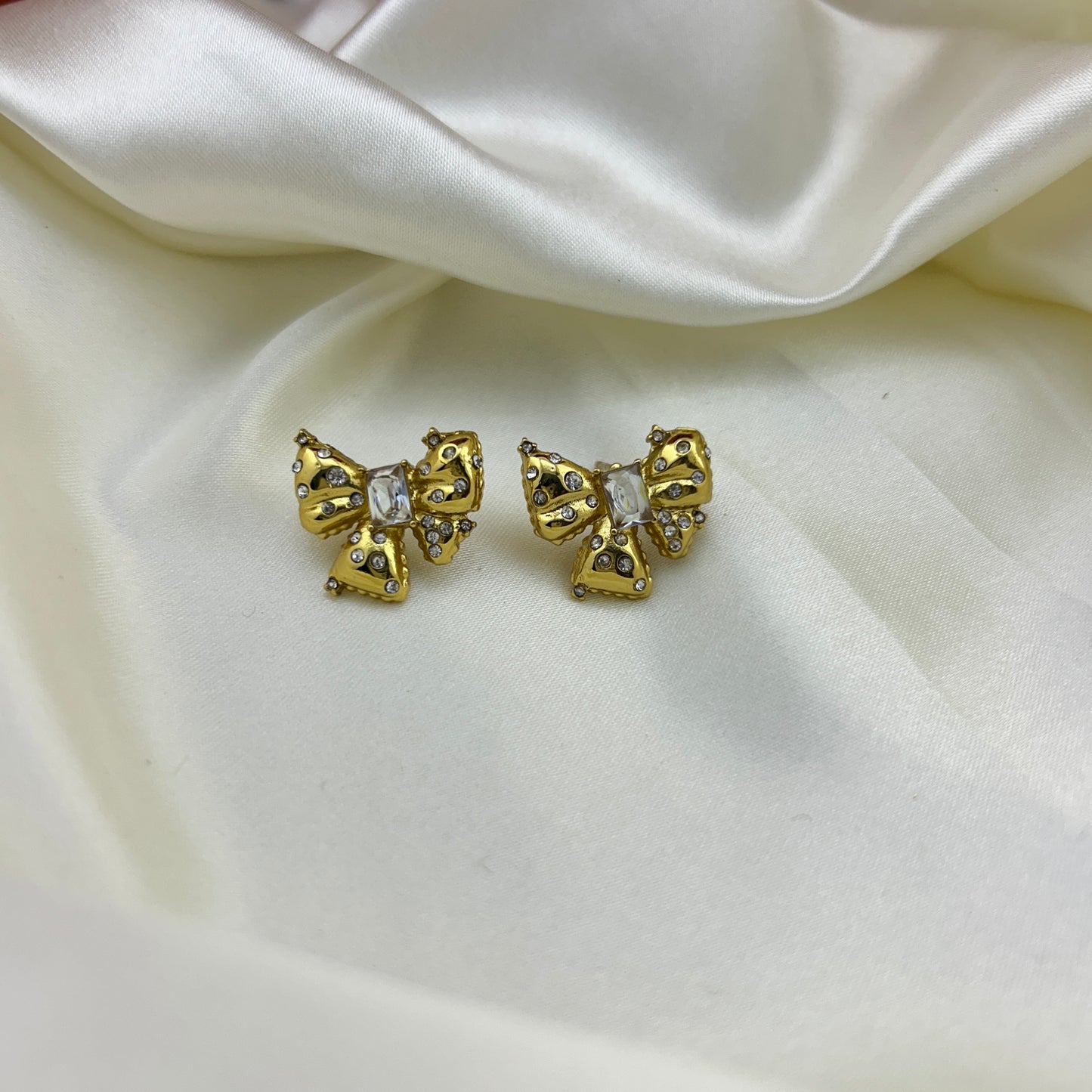 Trendy stone bow studs - earrings