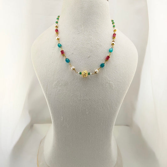 Semi-precious beaded short necklace