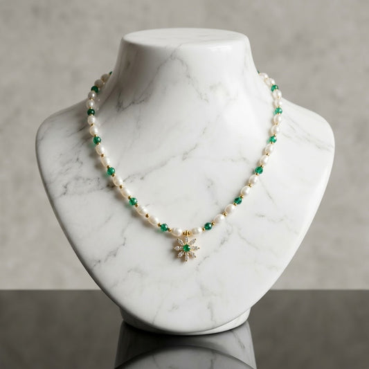 Green Beaded Rice Pearl Short Necklace with Flower Pendant
