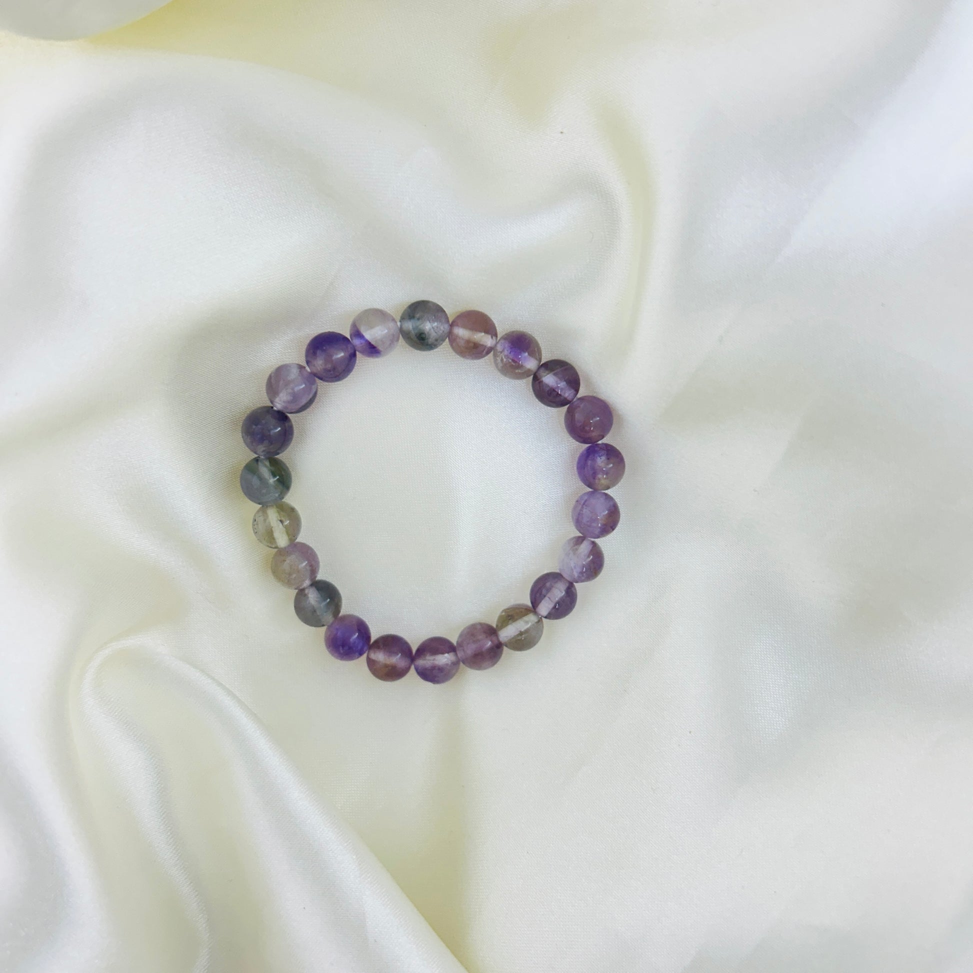 Amethyst healing crystal bracelet for calmness and intuition