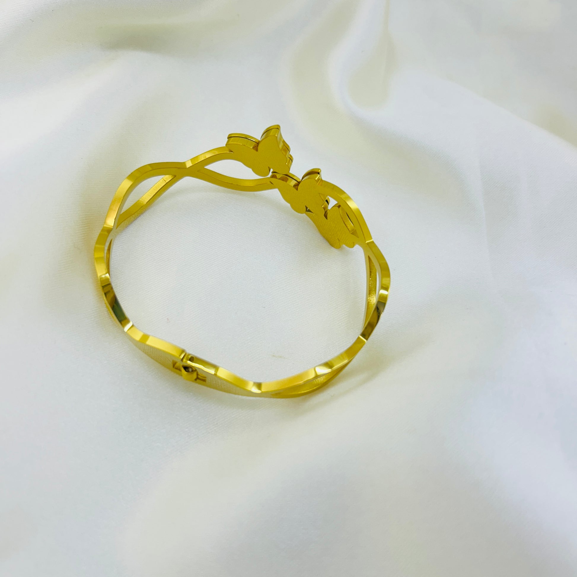 Demi-fine gold plated bracelet for women