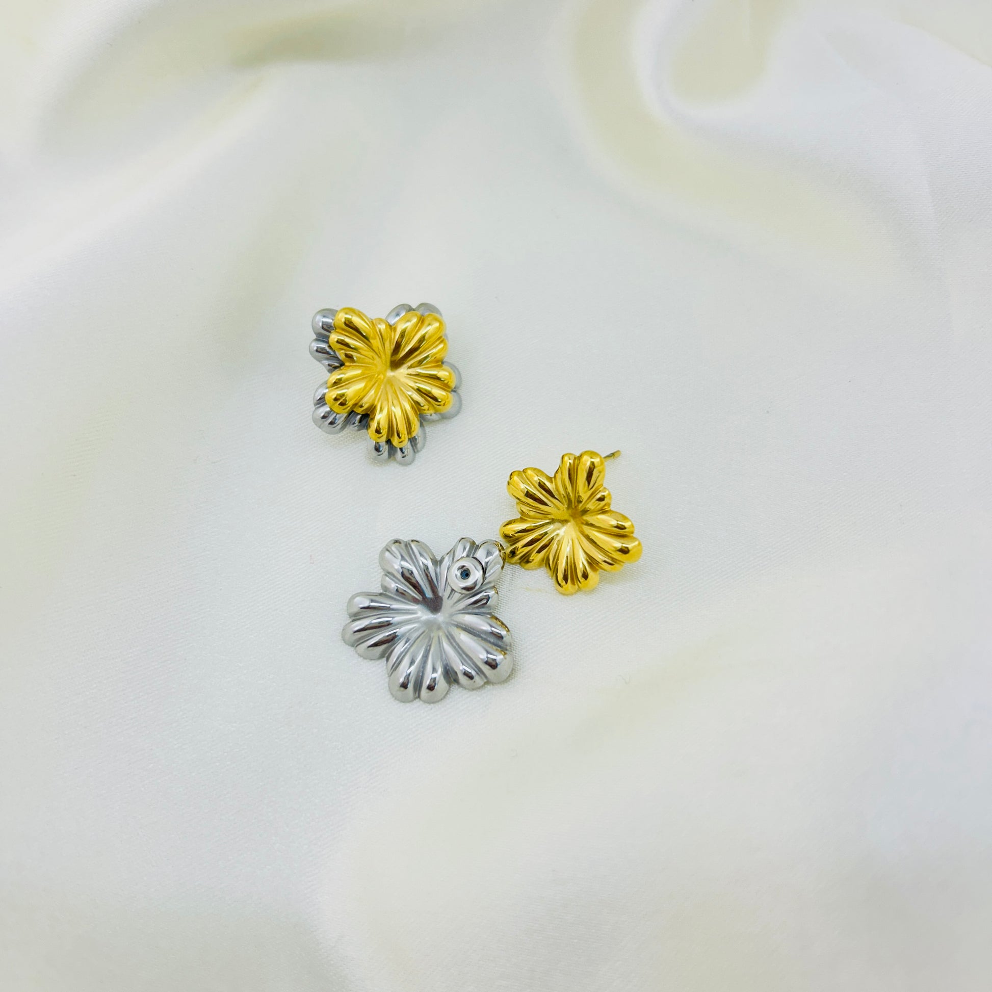 Dual tone leaf earrings gold and silver plated