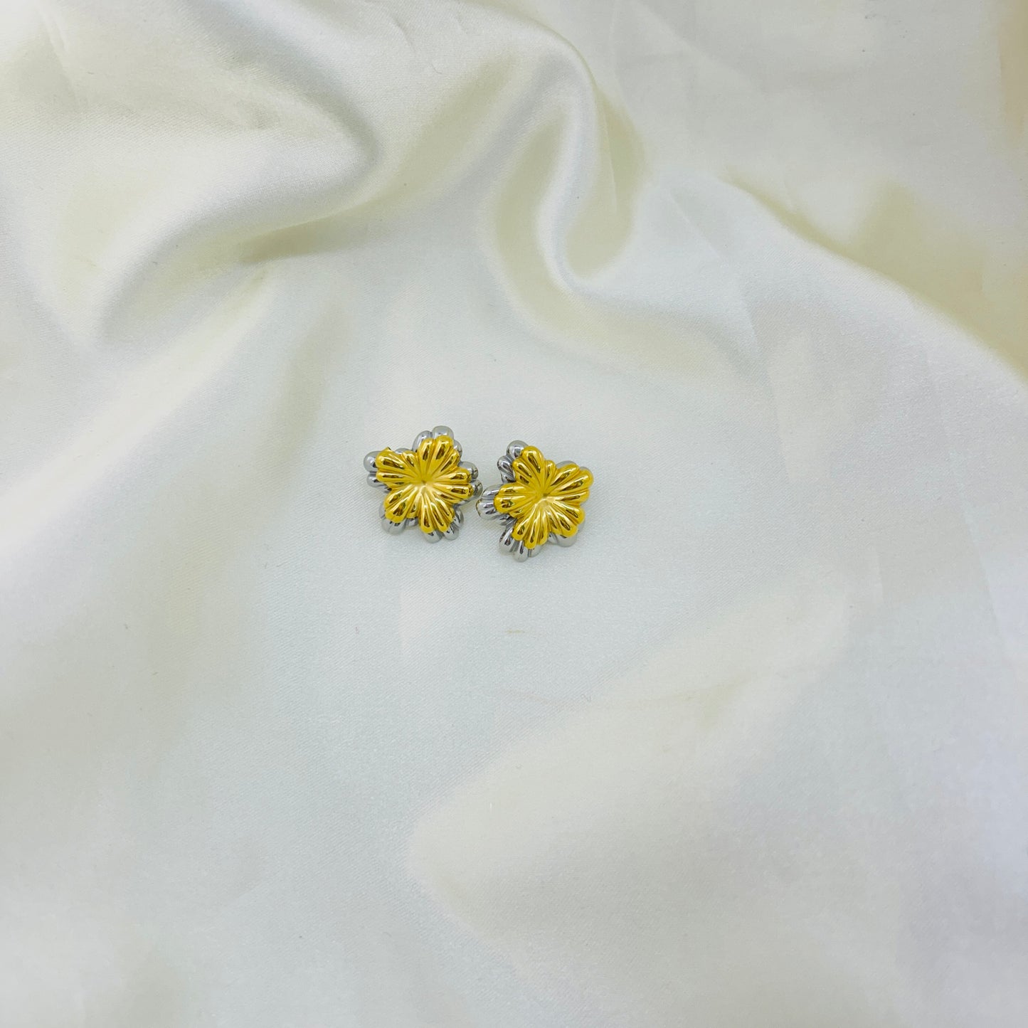 Dual Tone Leaf Earrings – 18K Gold & Silver Plated Two-Way Style