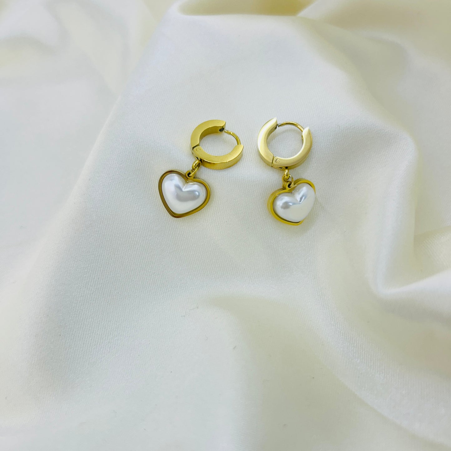 18K Gold Heart Drop Earrings – Pearl Heart Dangle Demi-Fine