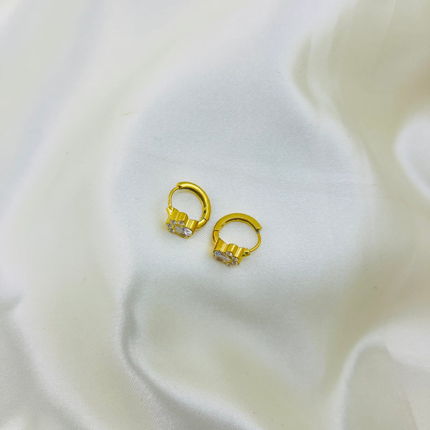 Paw Jewellery Set – 18K Gold Earrings & Necklace for Pet Lovers