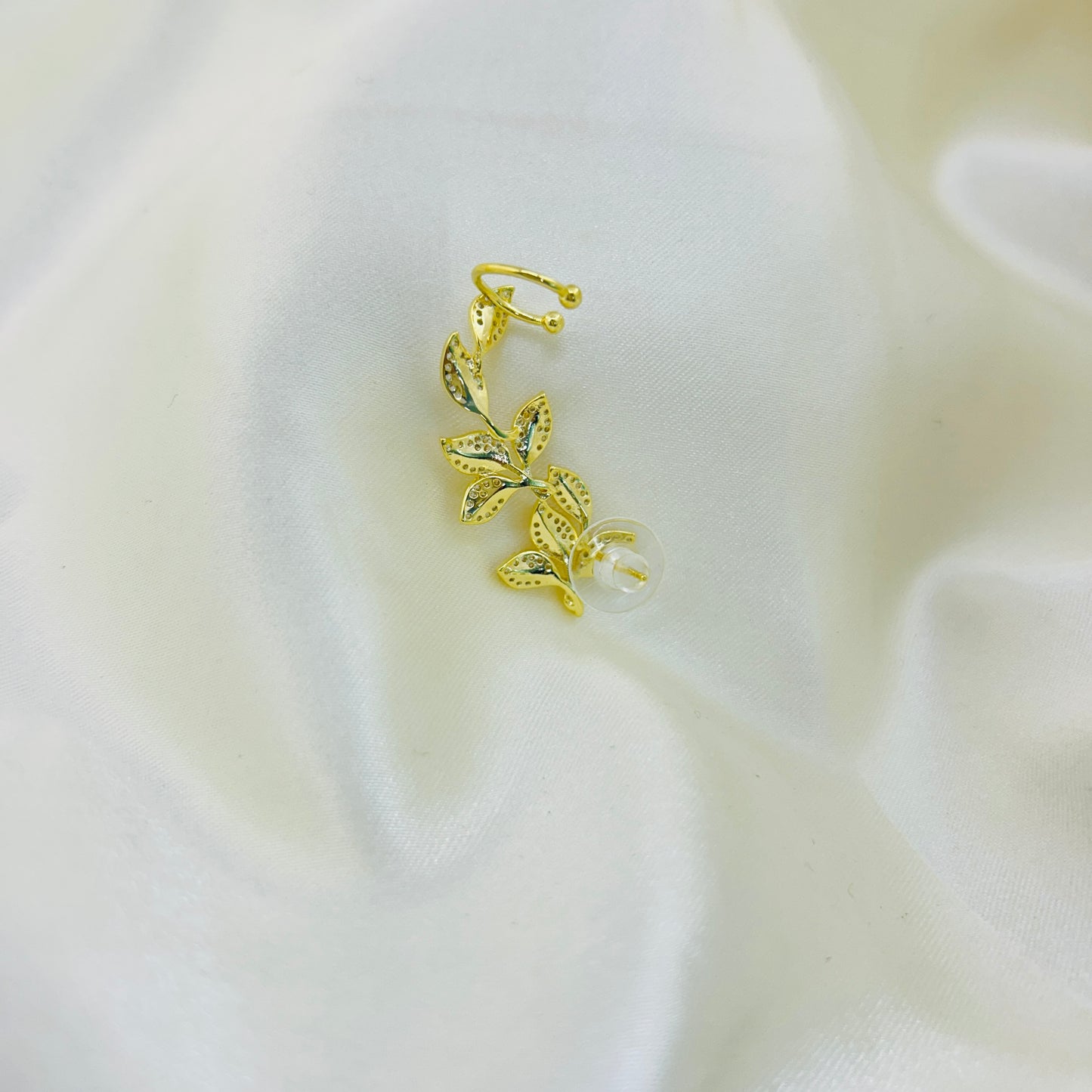 LEAF CLIMBER EAR CUFF – 18K GOLD PLATED