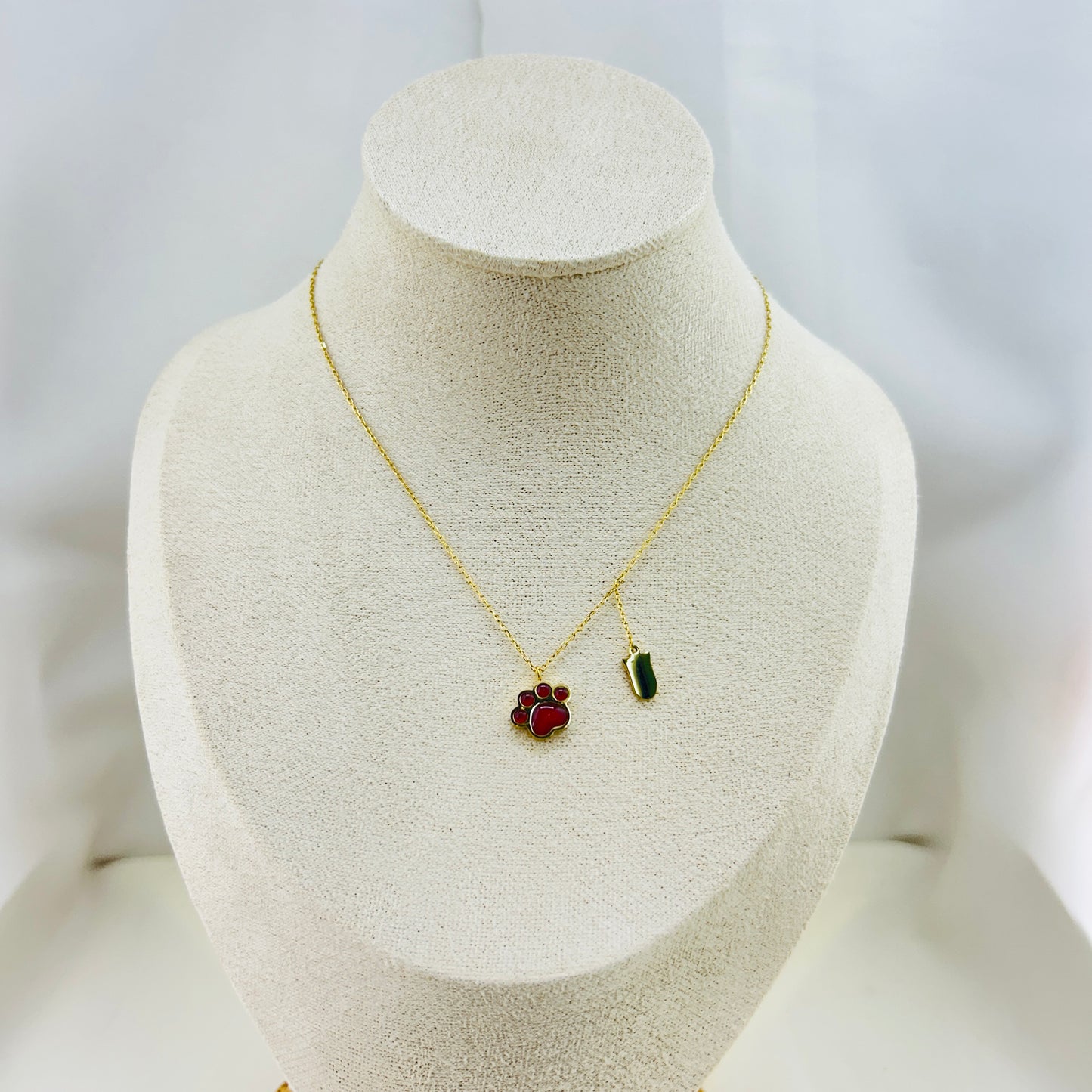 Paw Jewellery Set – 18K Gold Earrings & Necklace for Pet Lovers