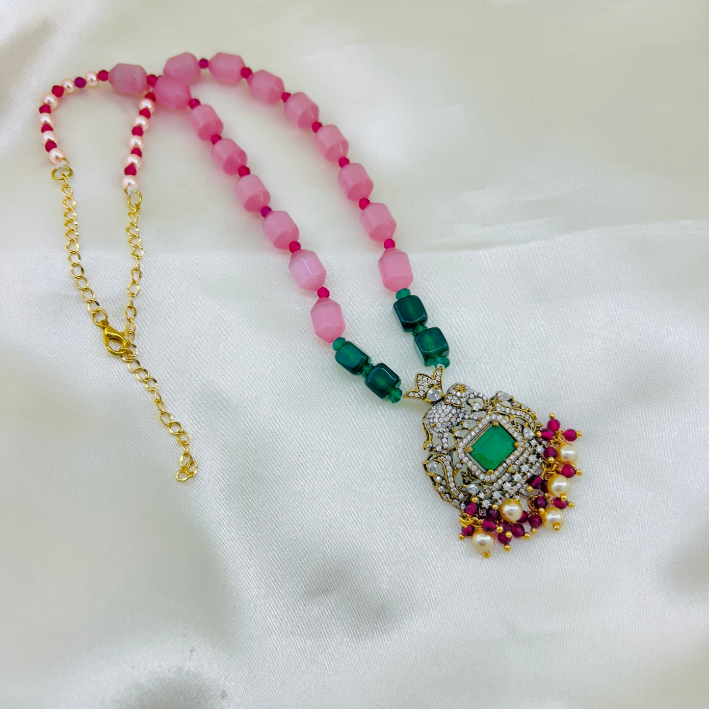 PINK MONALISA SHORT NECKLACE – VICTORIAN ELEPHANT PENDANT