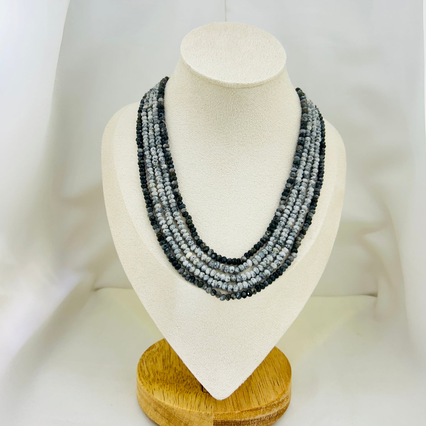 FIVE LAYER ONYX SHORT NECKLACE – DUAL TONE HEIRLOOM STYLE