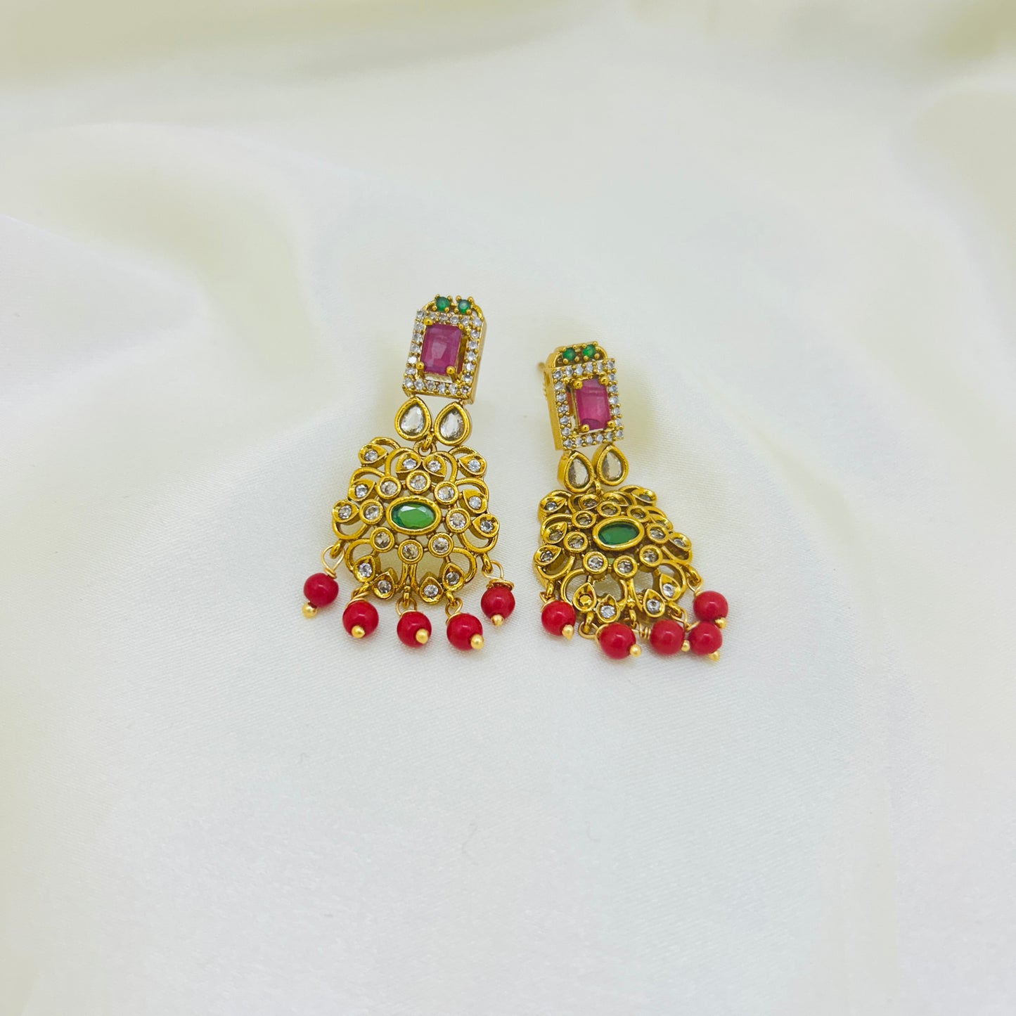 FIVE LAYER CORAL HAARA WITH SIDE PENDANT – CHANDBALI EARRINGS SET