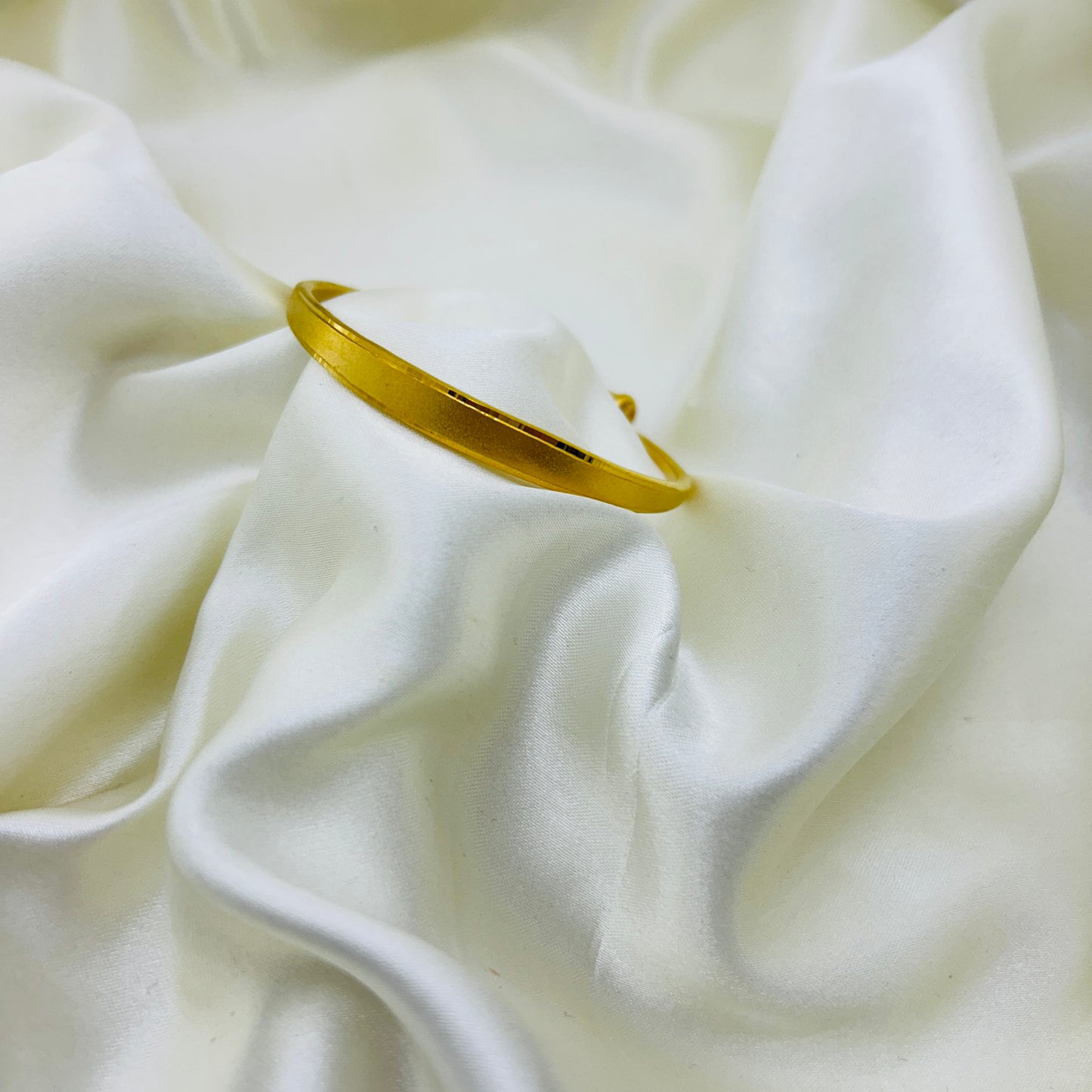 Pure Elegance Gold Kada