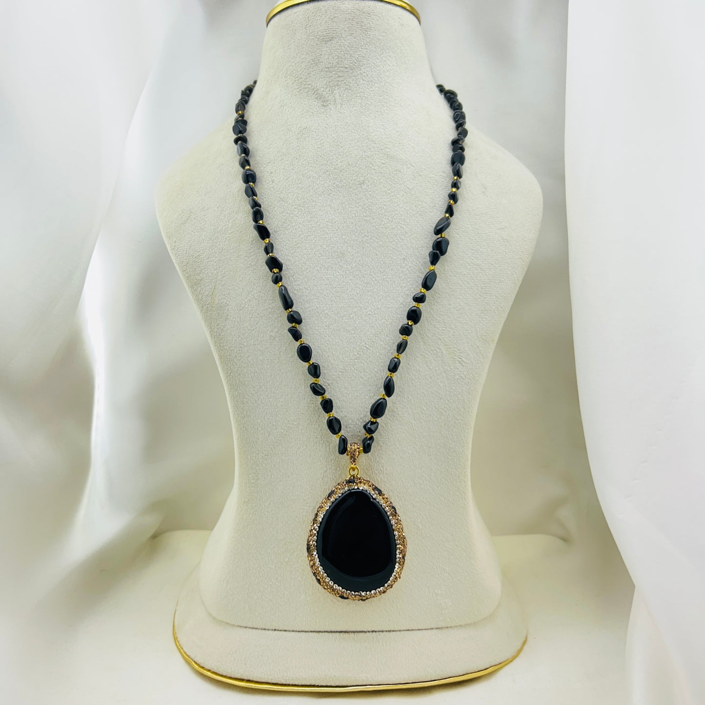 Timeless Black Haara