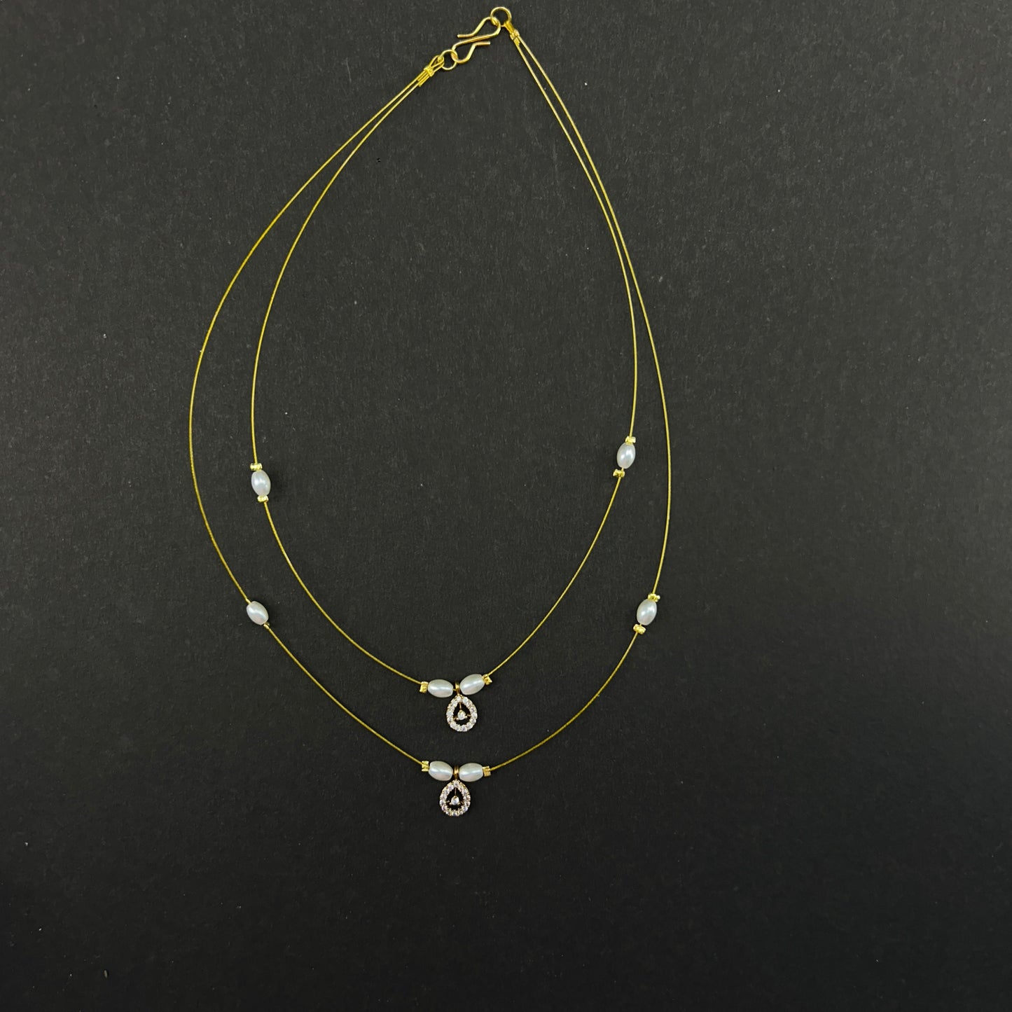 Drop shape pendants with pearls 2-layer invisible chain