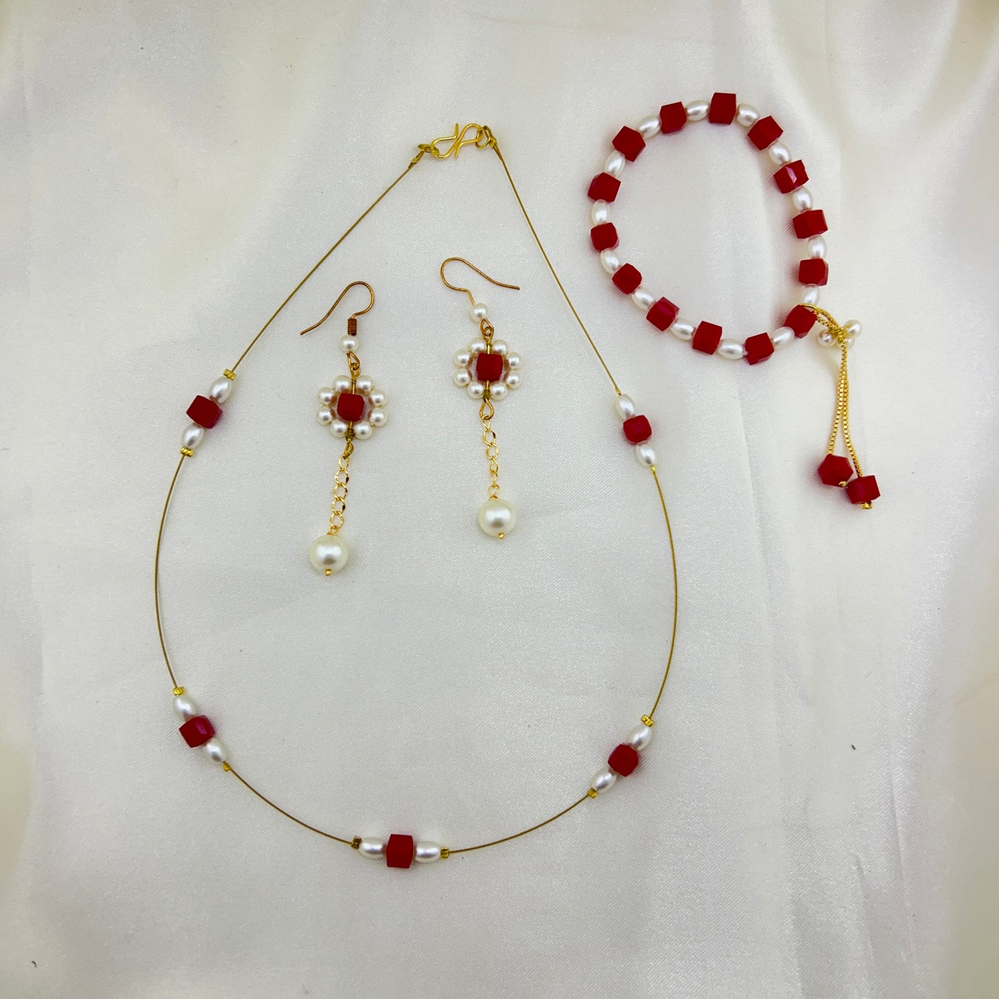 Pearl and red cuboid beads - invisible chain set with earrings and bracelet