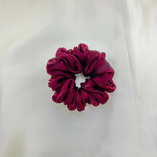 Shimmering silk scrunchie - Maroon