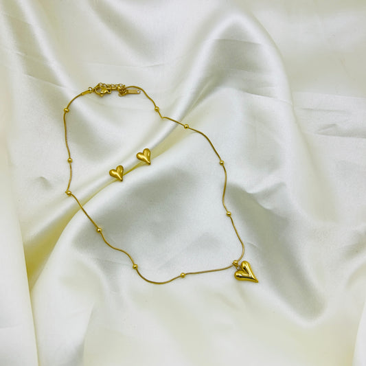 Beautiful heart pendant - necklace and earring set