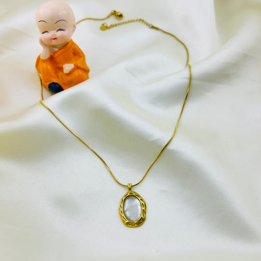 Golden oval shell enamel pendant demifine necklace