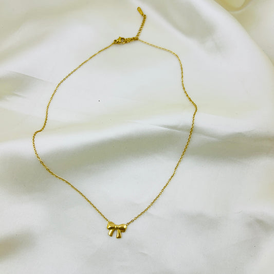 Minimal Golden Bow pendant with thin chain demifine necklace