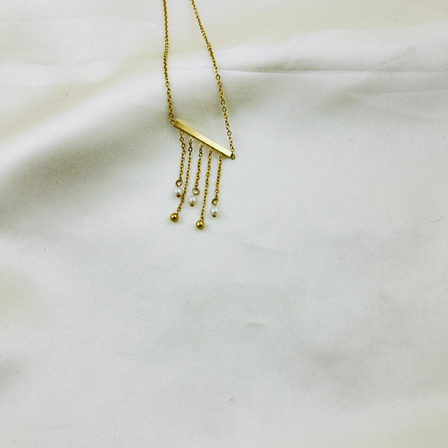 Pearl drop link chain dangle pendant - Demifine necklace