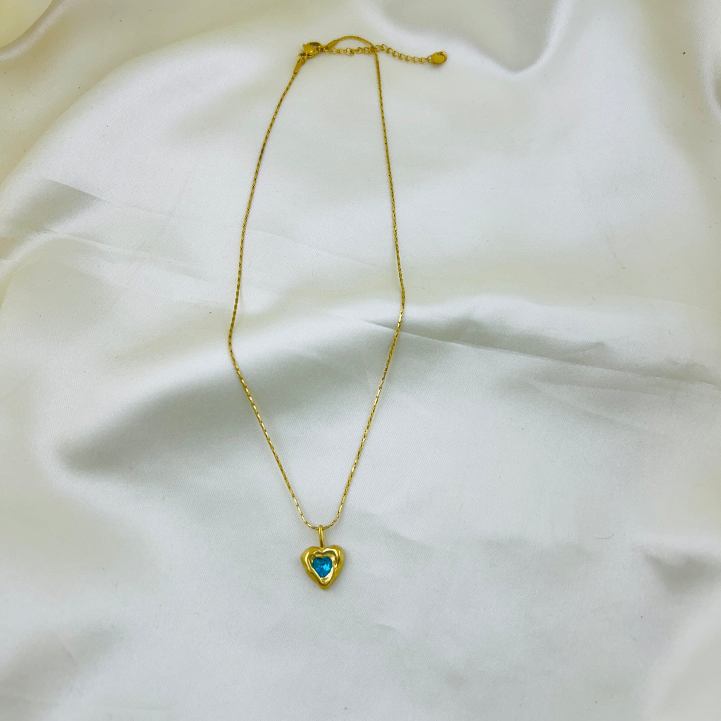 Turquoise blue heart stone pendant in thin chain - Demifine necklace