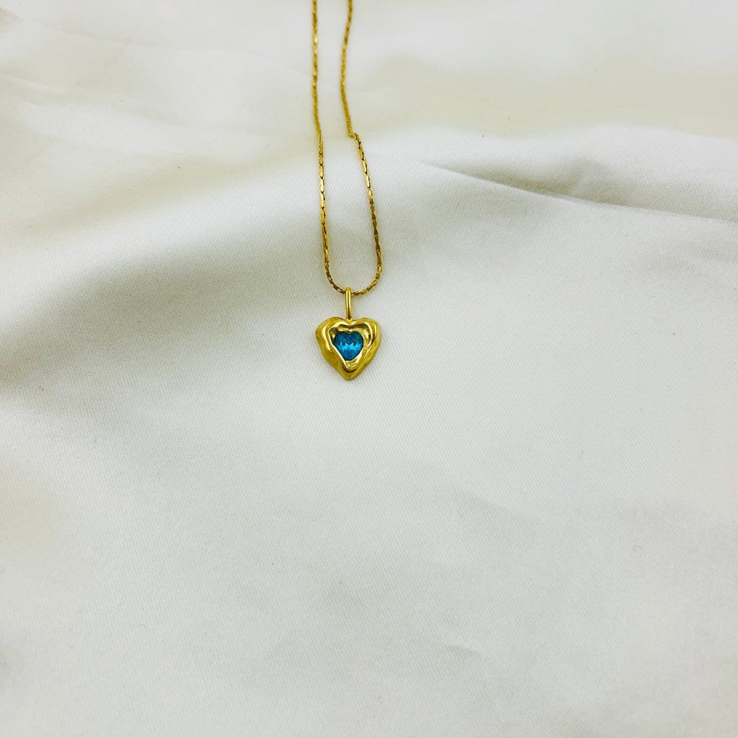 Turquoise blue heart stone pendant in thin chain - Demifine necklace