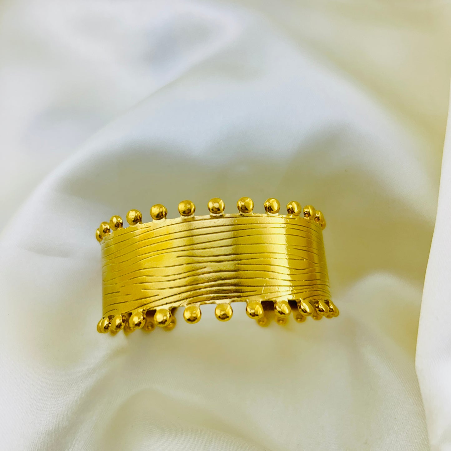 Golden cuff bracelet - kada