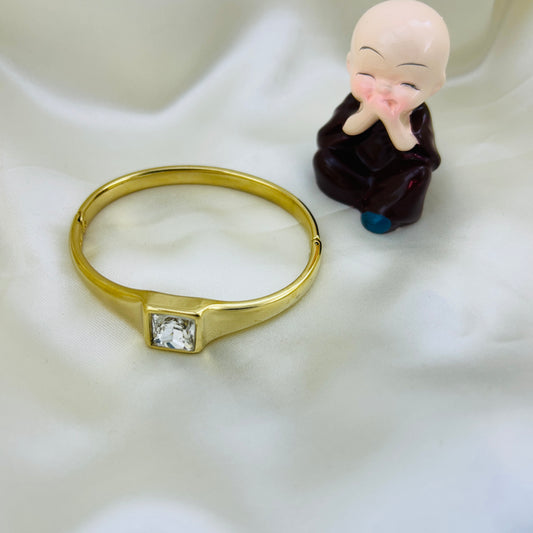 Stone clutch bracelet - kada