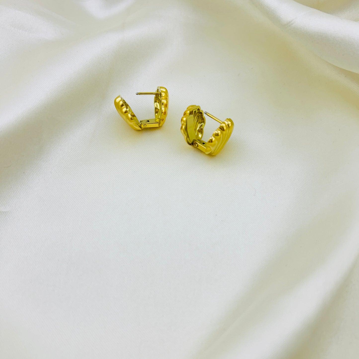 Sea-shell studs - earrings