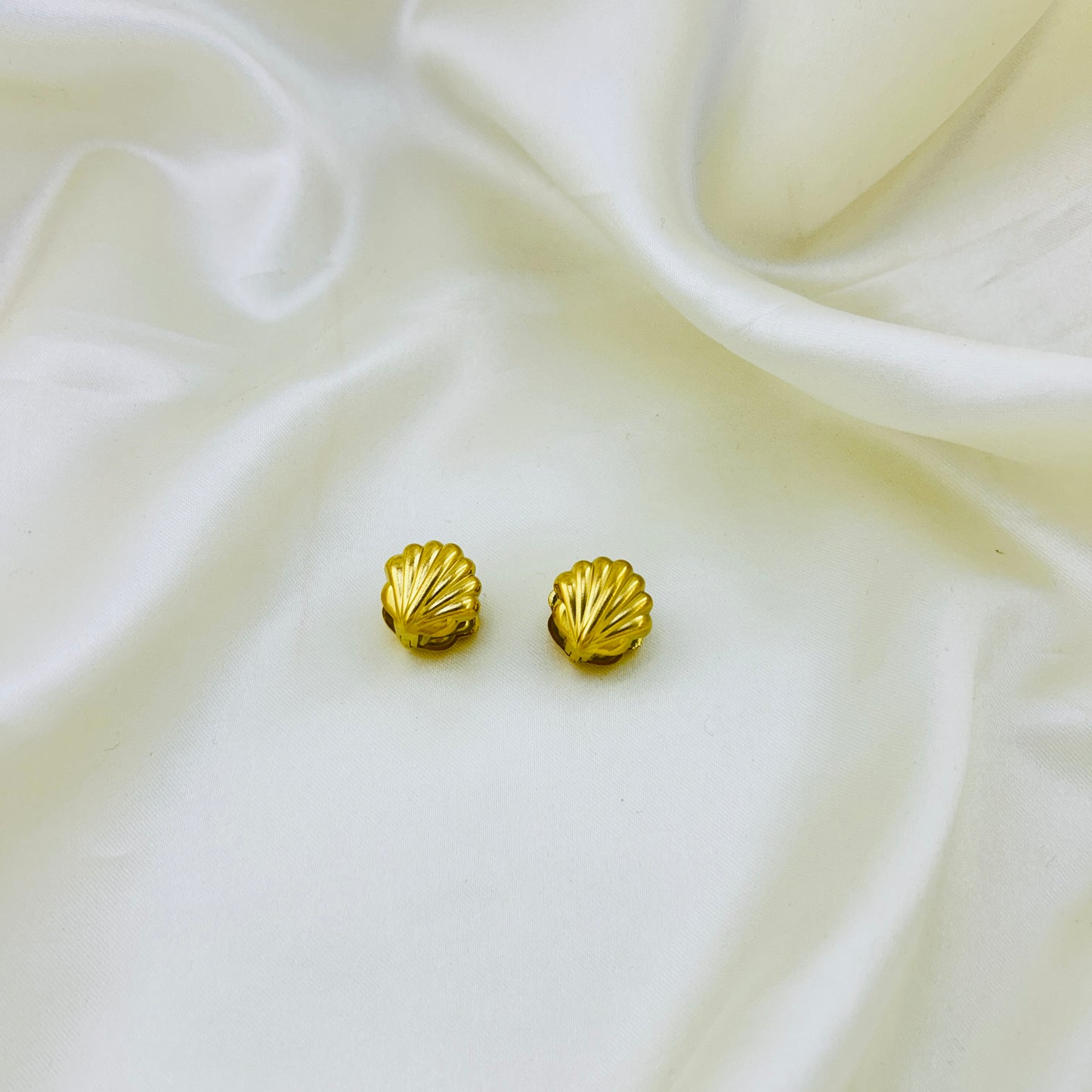 Sea-shell studs - earrings
