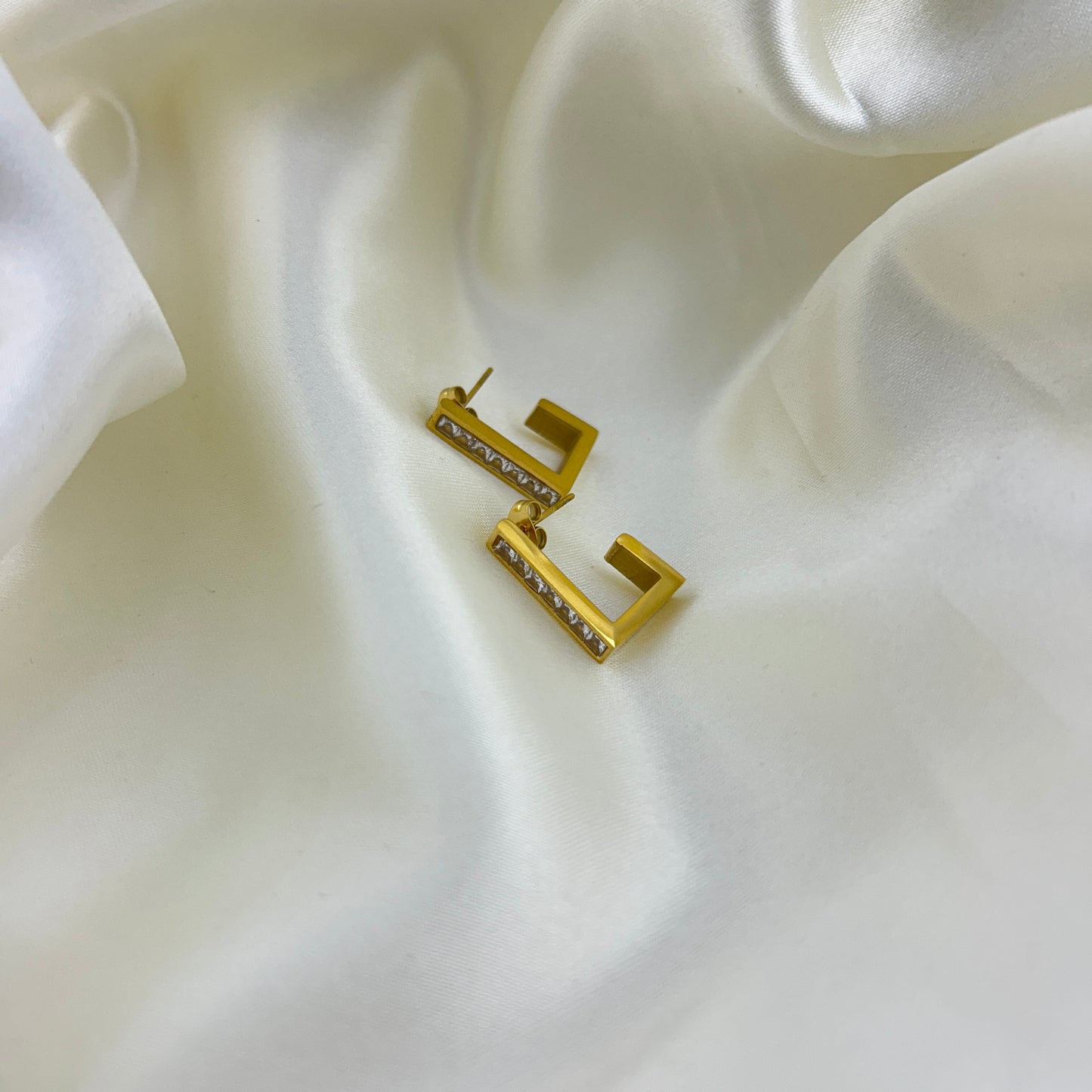 Stylish rings - hoop earrings