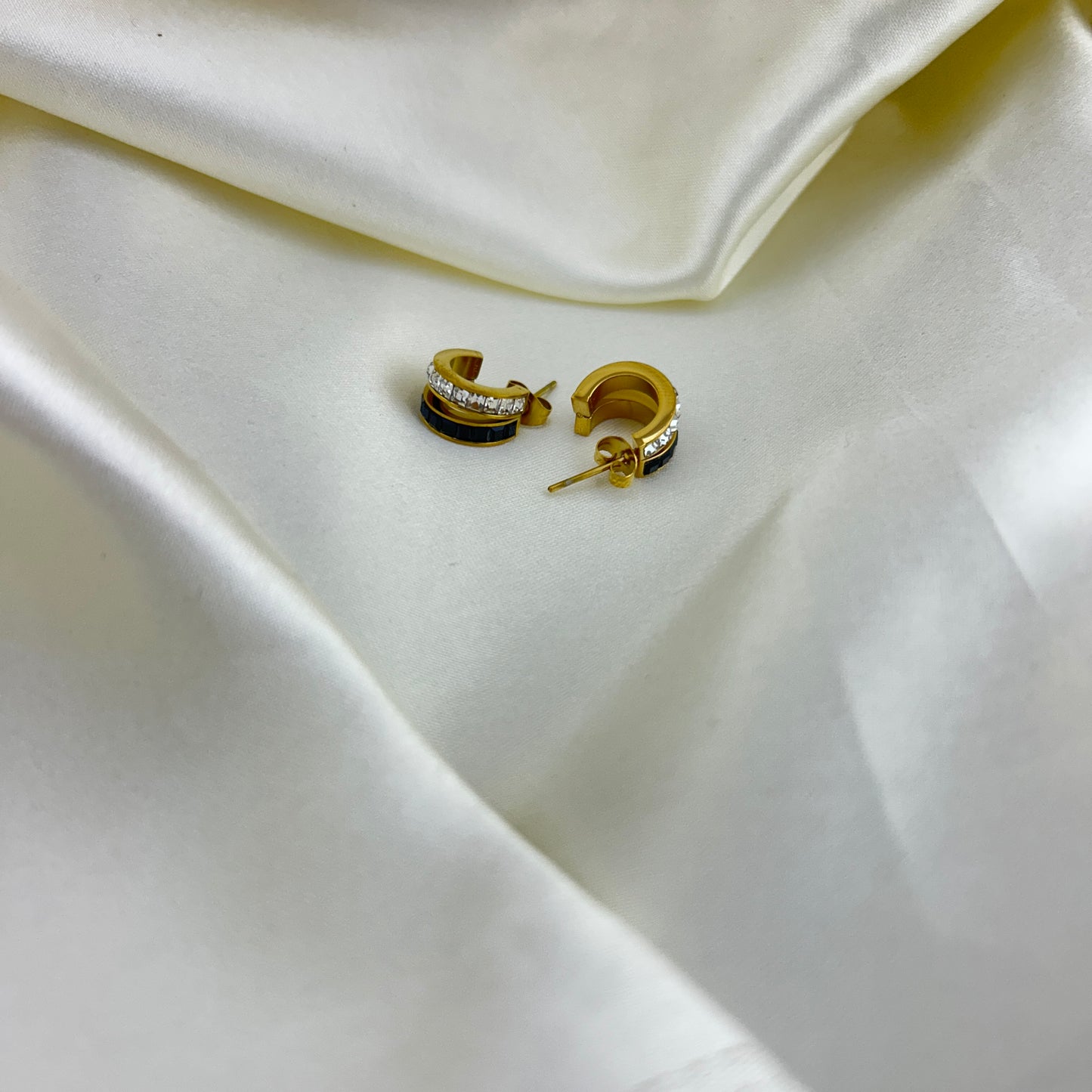 Double round black baguette studs - cuff earrings