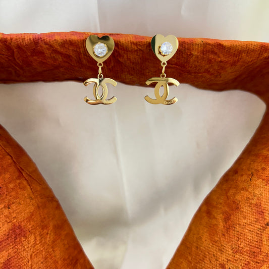 Trendy drop earrings