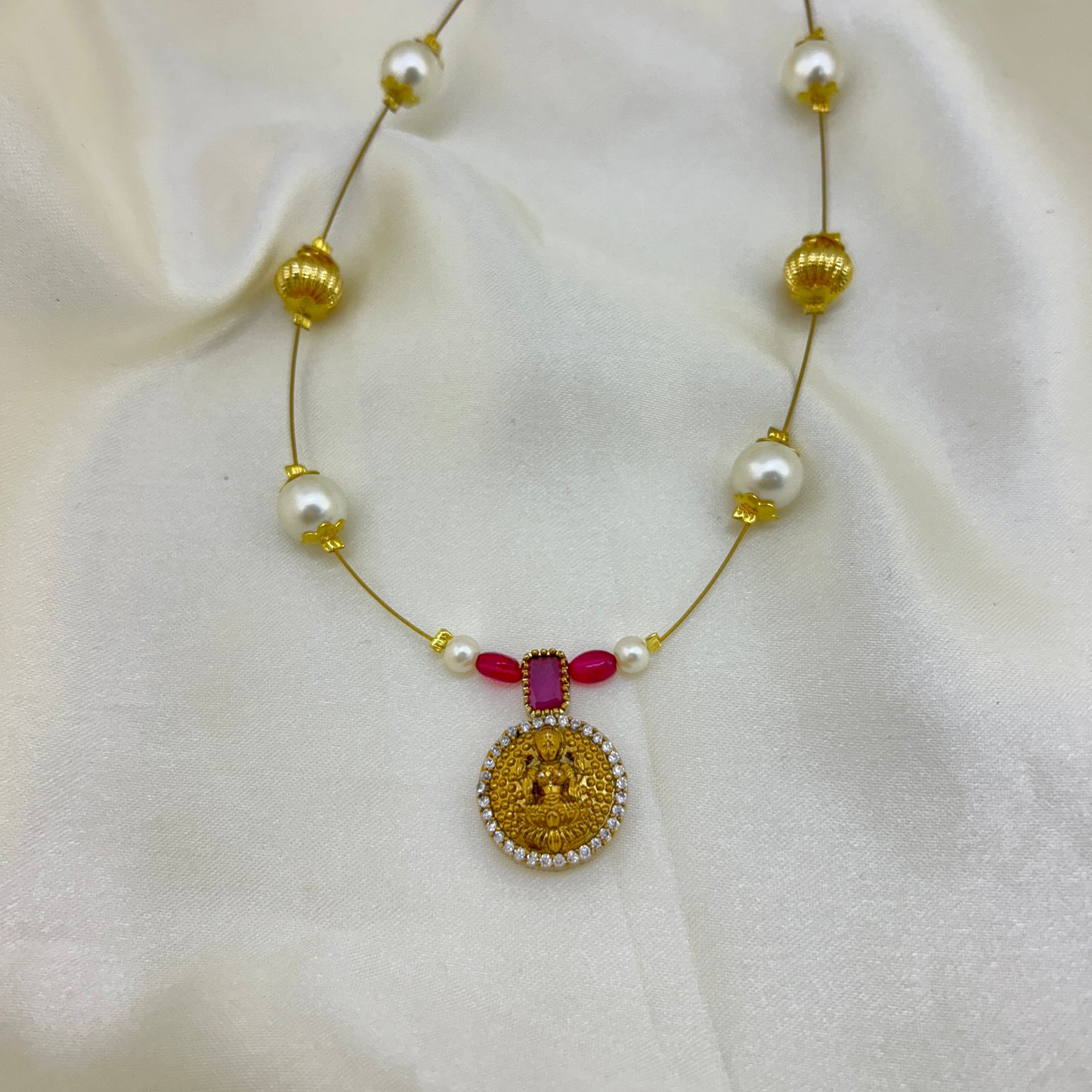 Pearl and gold beads - Lakshmi pendant invisible chain